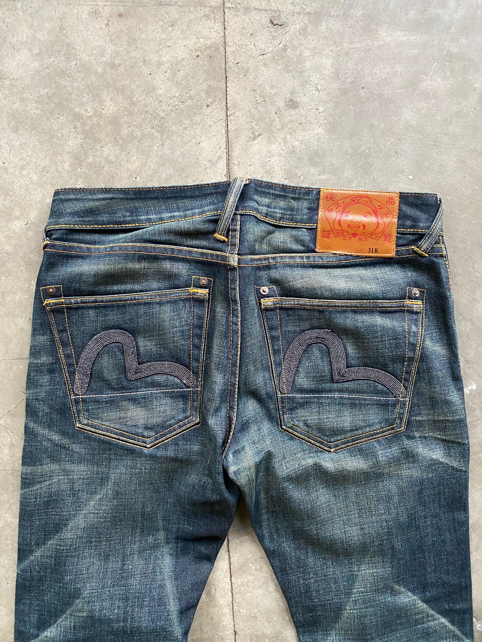 EVISU DARK WASH WHISKERED DENIM / 33x31.5