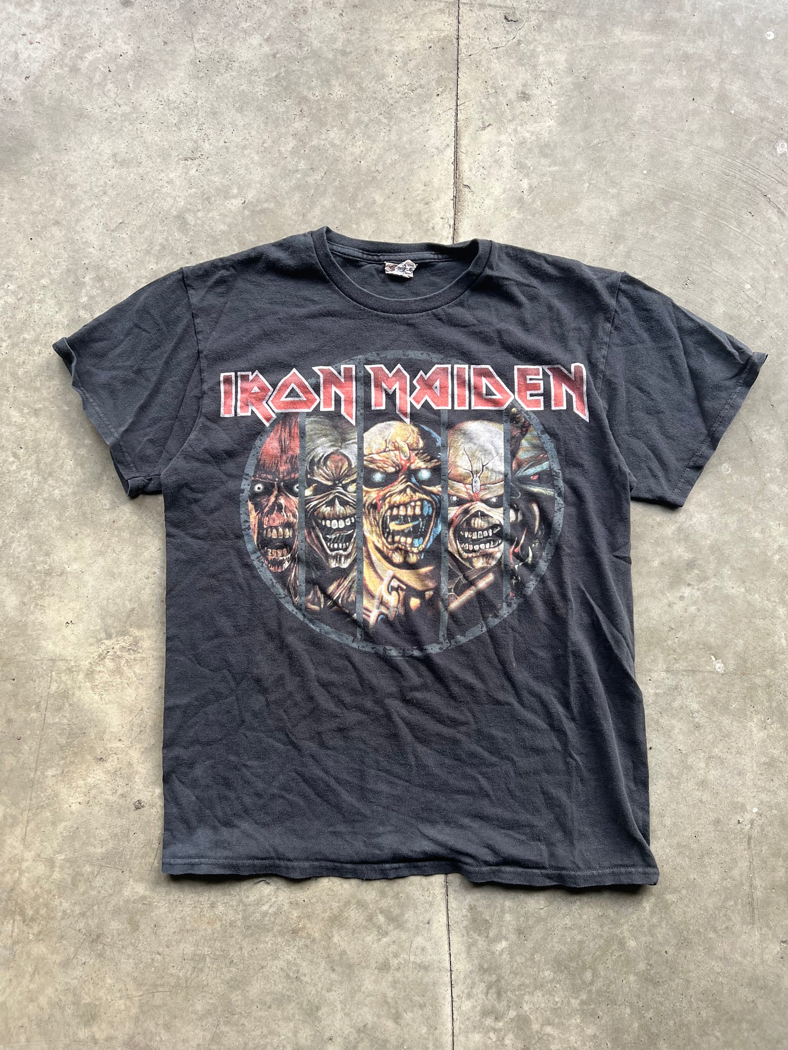 IRON MAIDEN TSHIRT / MEDIUM