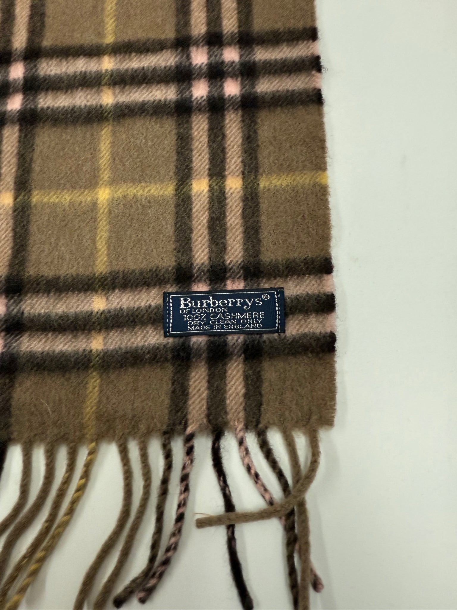 burberry 100% cashmere tag