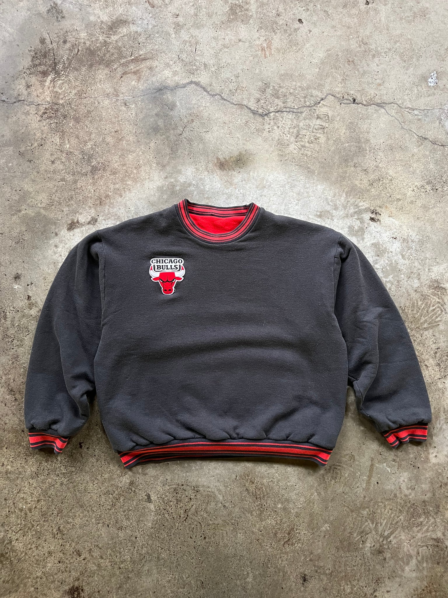 CHICAGO BULLS REVERSIBLE CREWNECK / LARGE