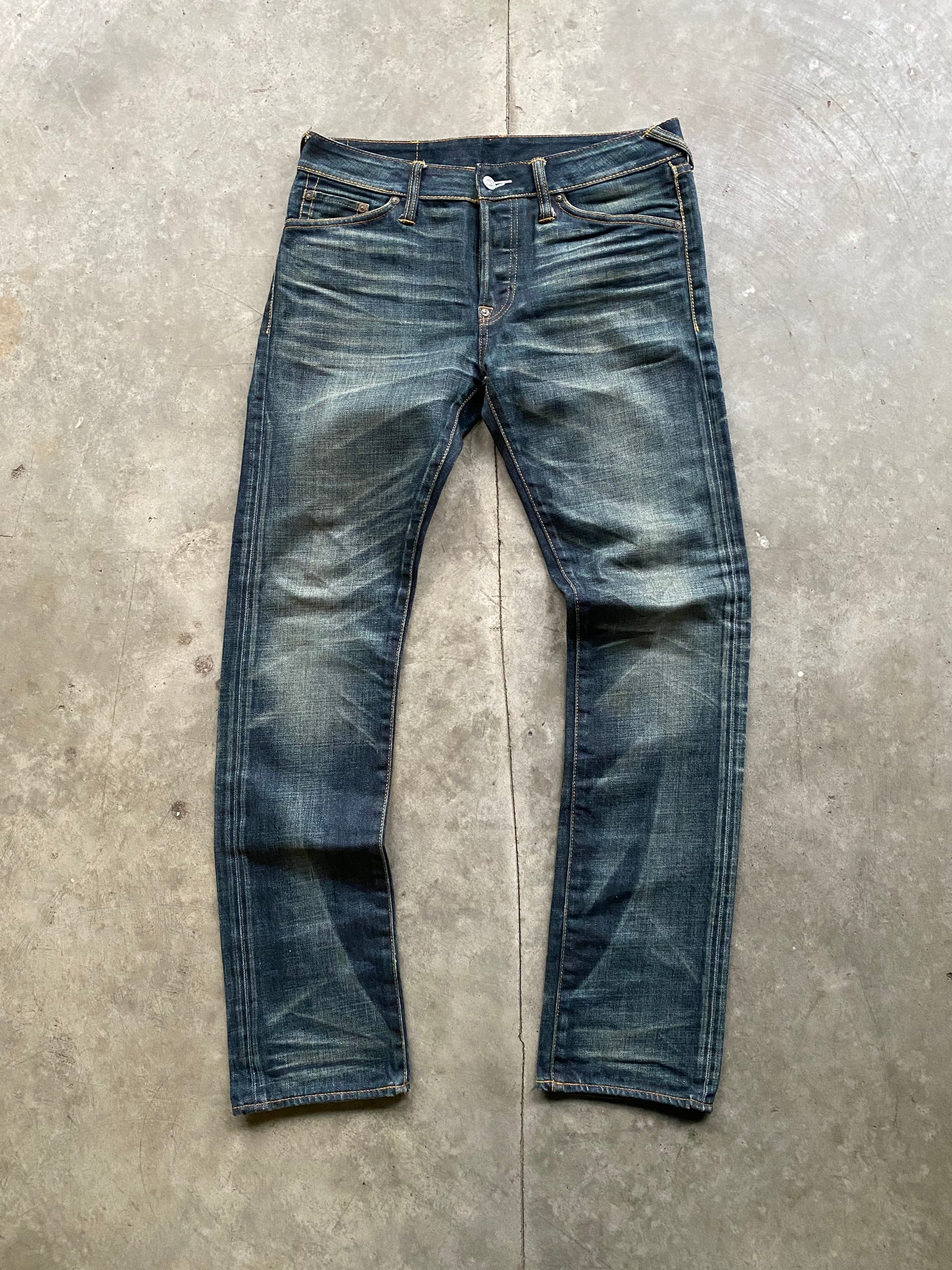 EVISU DARK WASH WHISKERED DENIM / 33x31.5