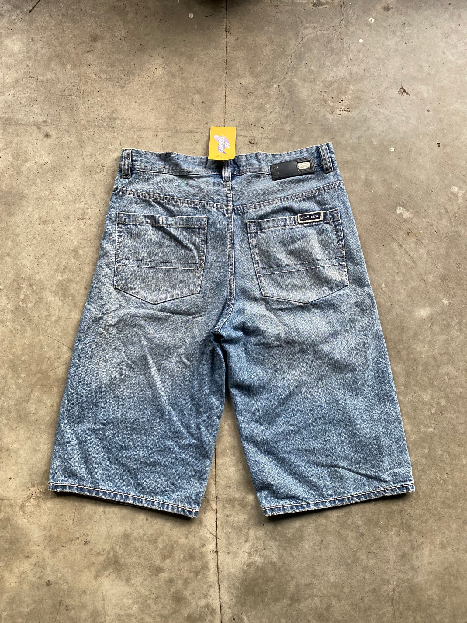 ECKO BAGGY LIGHTWASH JORTS / 36