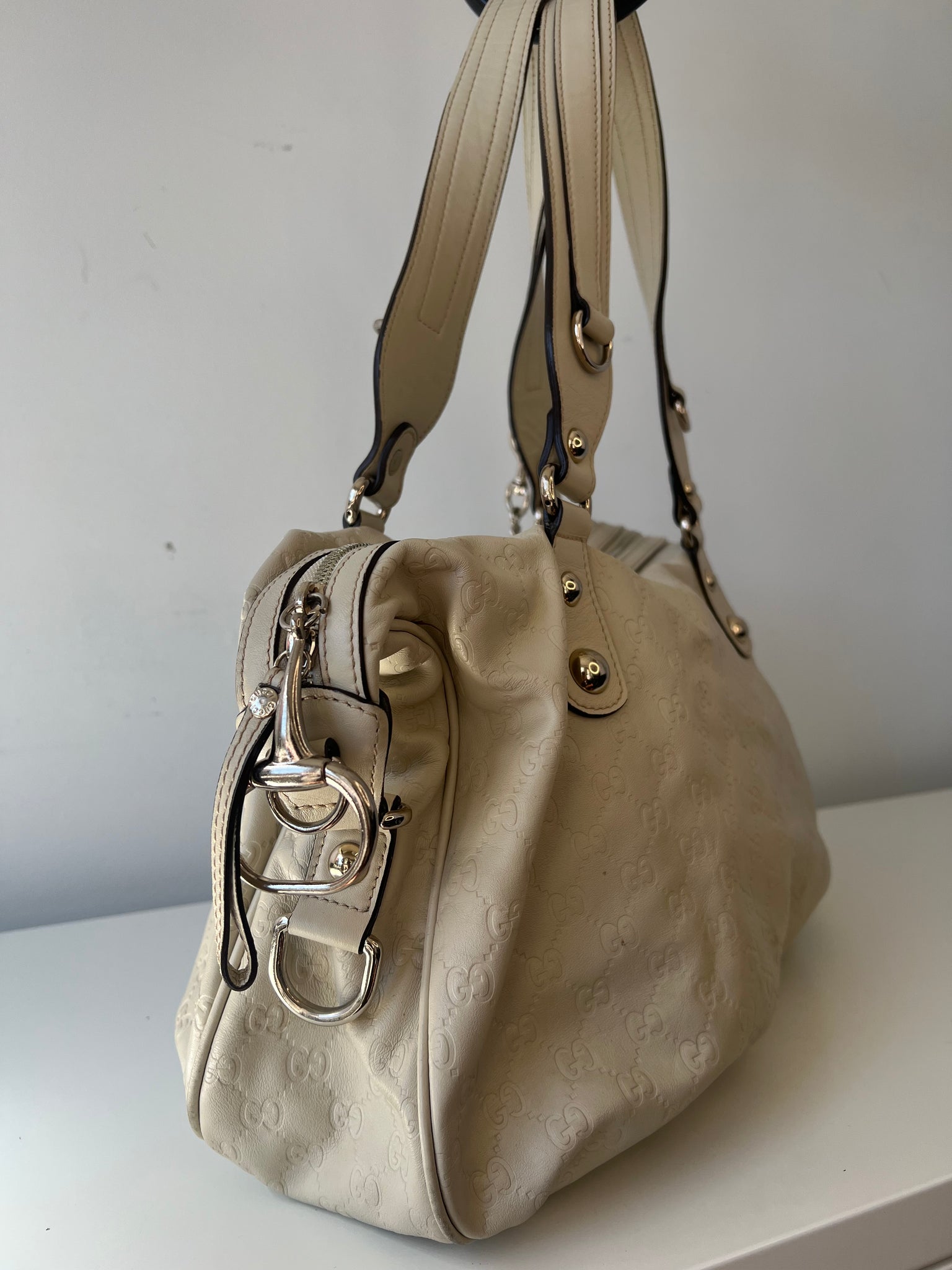 GUCCI LARGE EMBOSSED TOTE BAG / CREAM