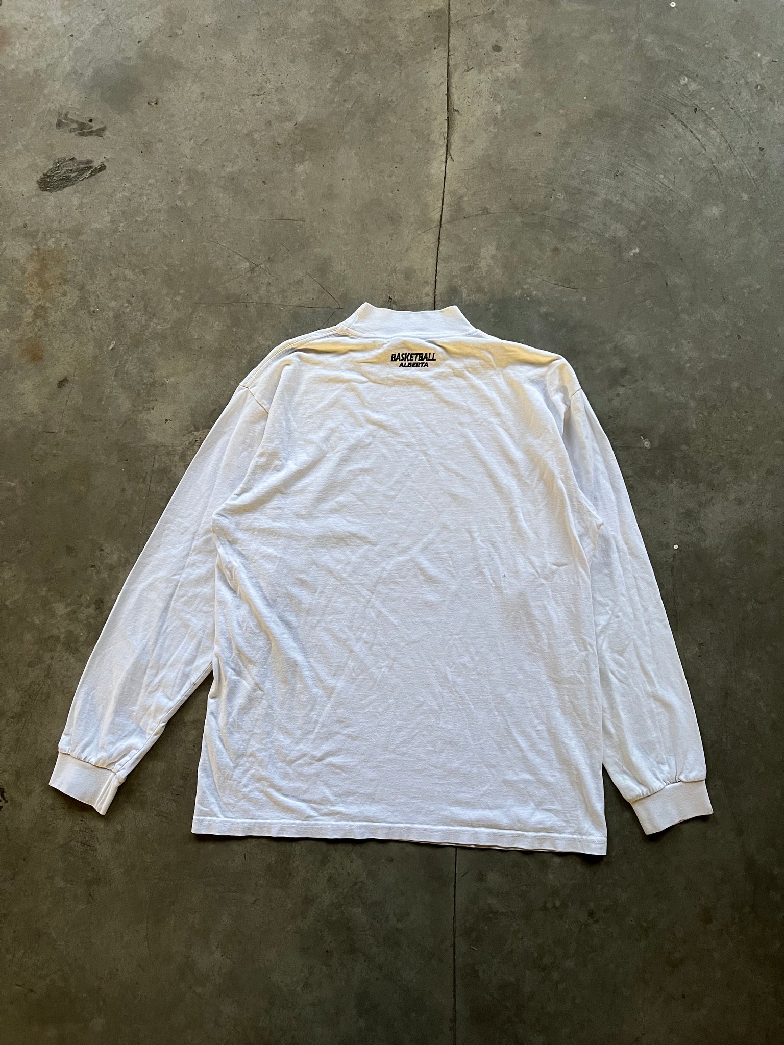 NIKE WHITE MOCKNECK LS / MEDIUM