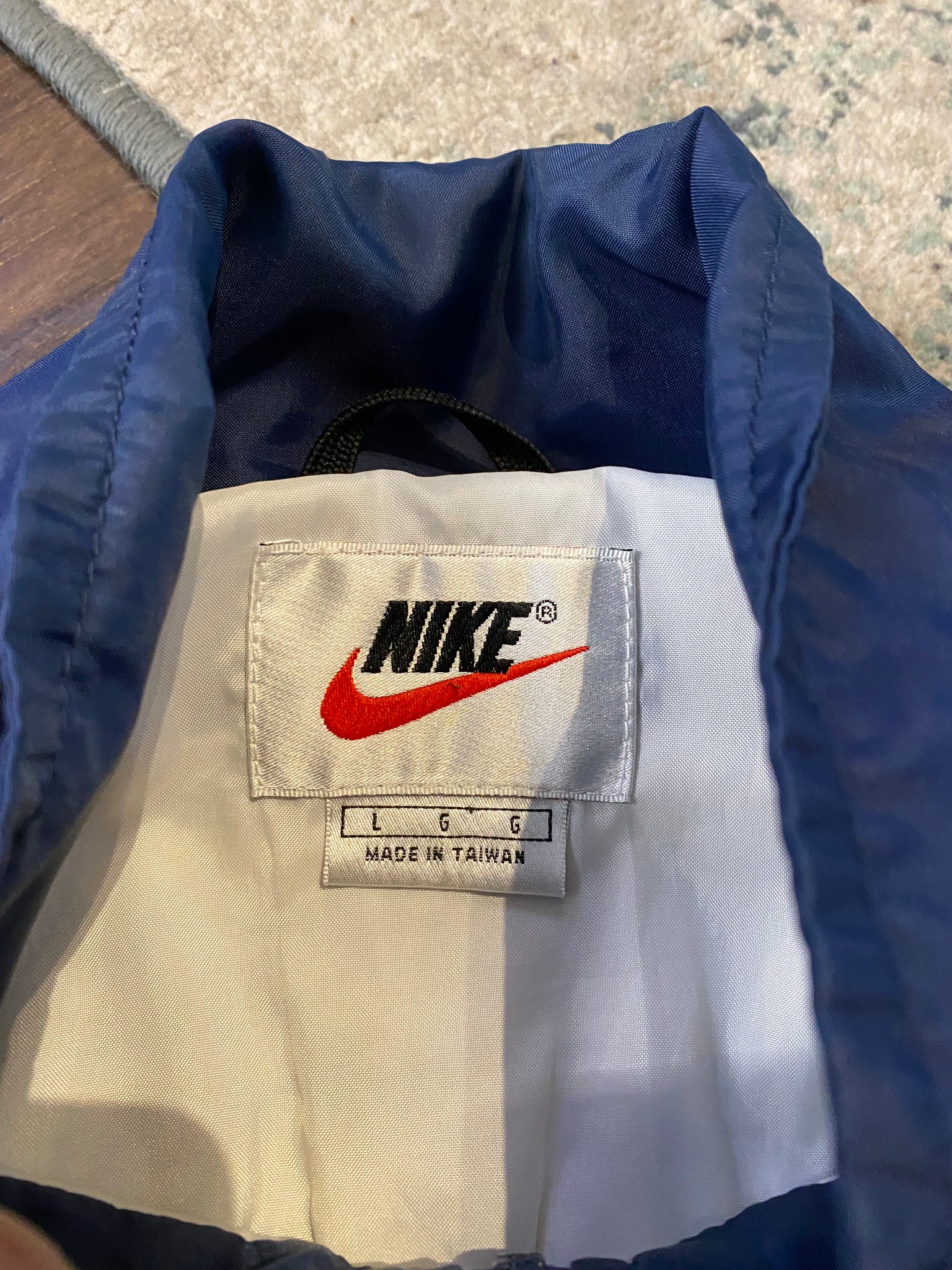 NIKE 90'S NAVY/YELLOW WINDBREAKER / LARGE