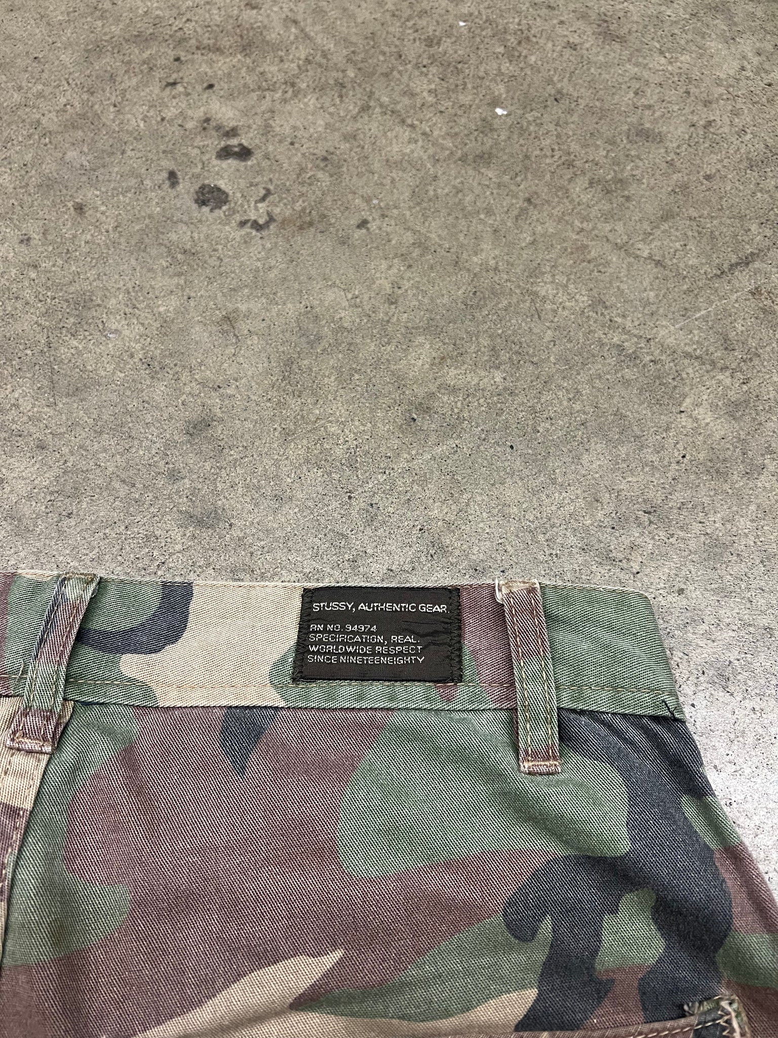 2000S STUSSY CAMO MILITARY PANTS / 32X30