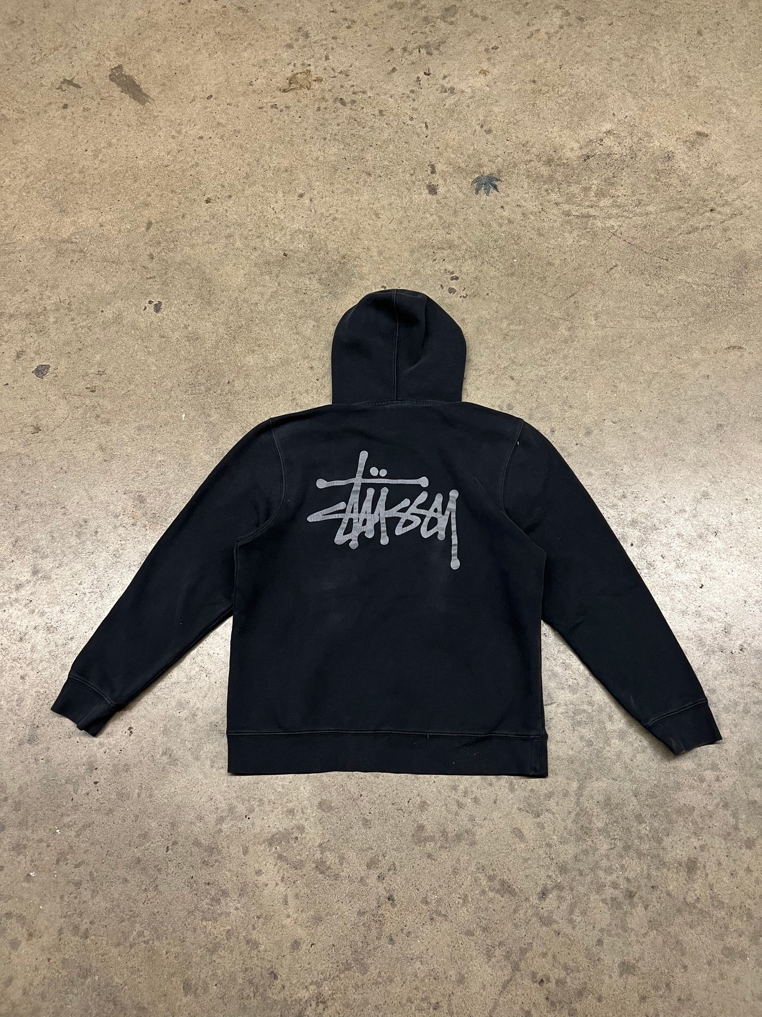 STUSSY BLACK LOGO HOODIE / MEDIUM