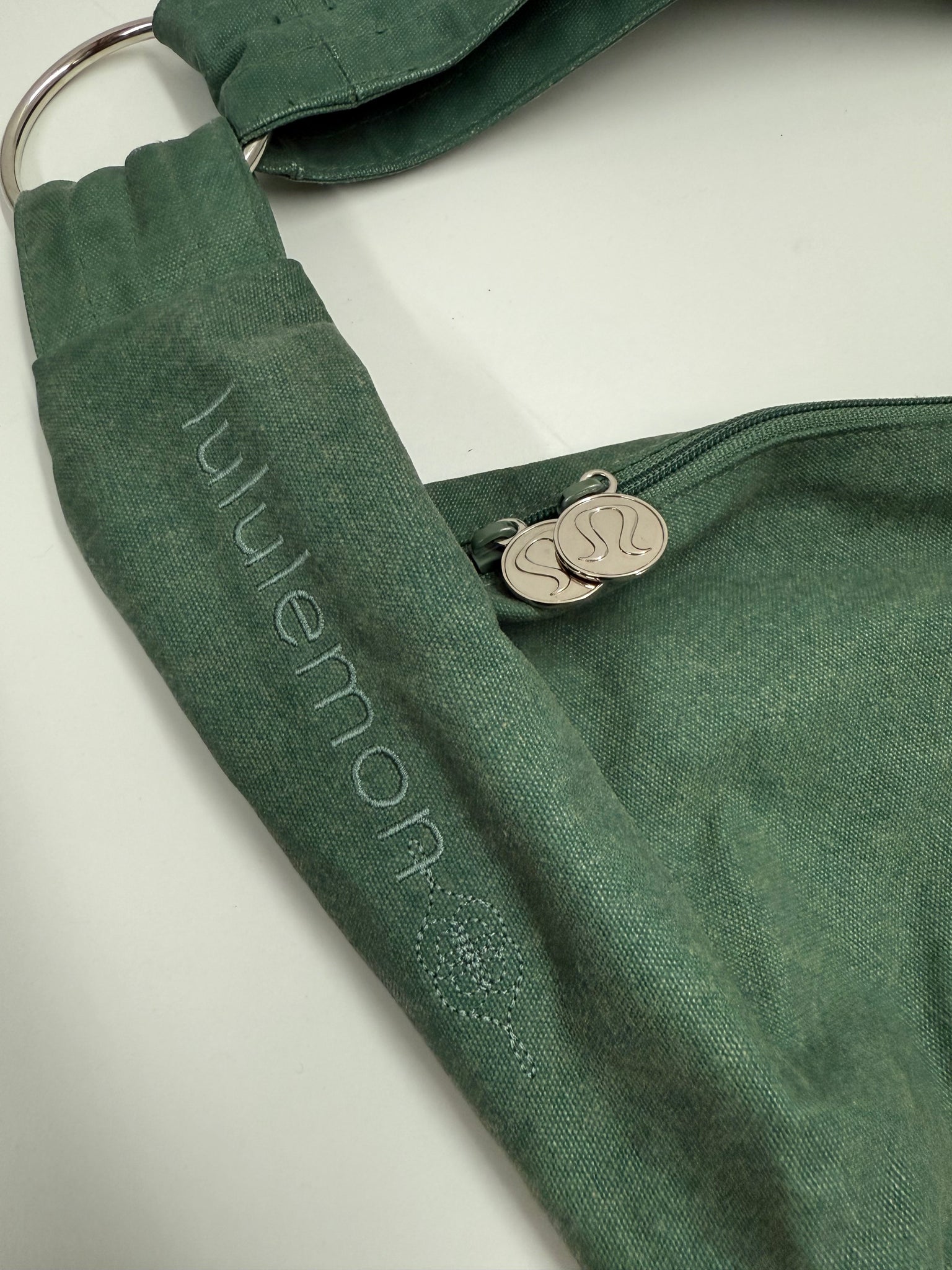 lululemon shoulder bag green side bag activewear 