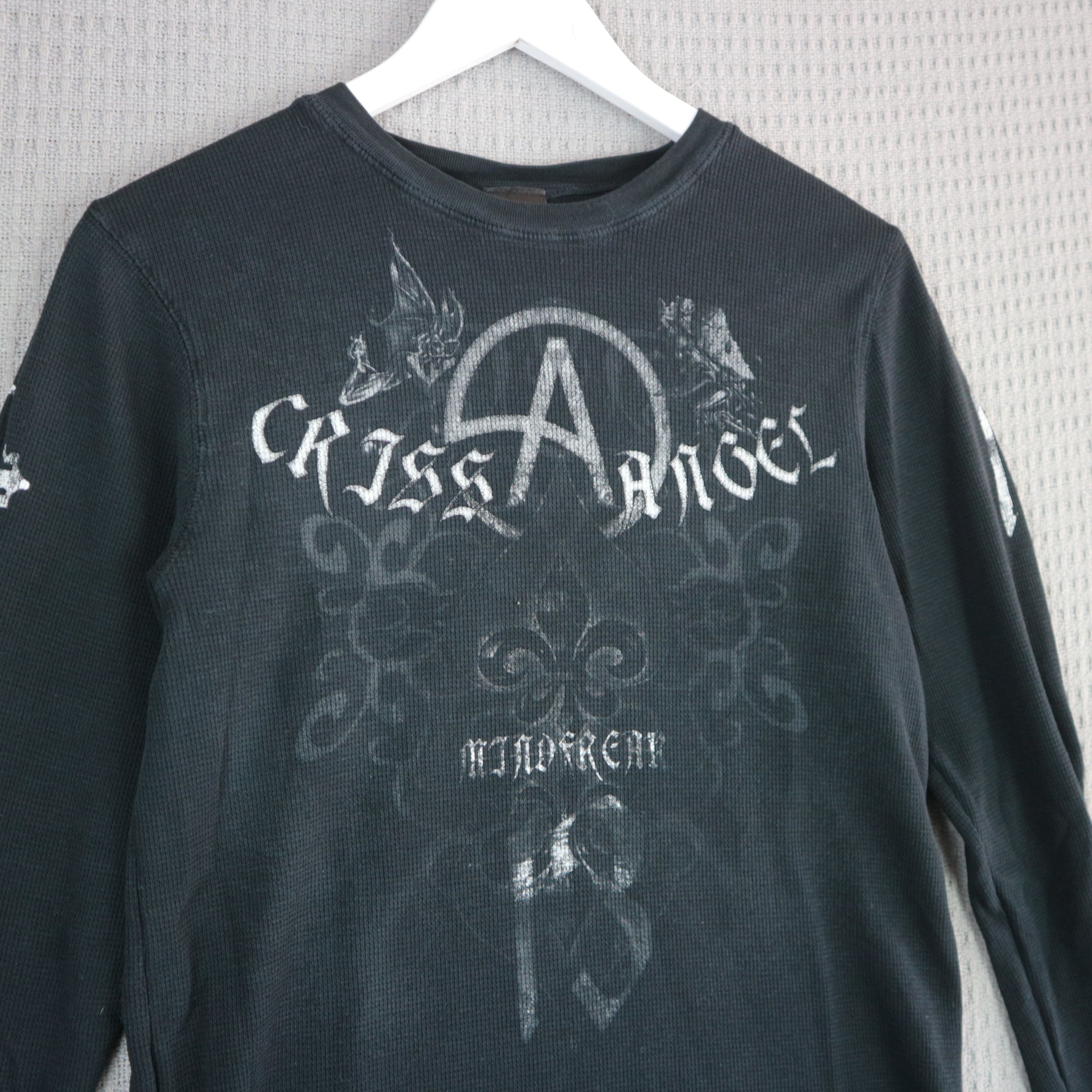 Grunge Y2K Distressed Affliction Xtreme Couture Ed Hardy Vancouver Streetwear Vancouver Vintage Cross Angel Guess Glory Tee Criss Angel Thermal