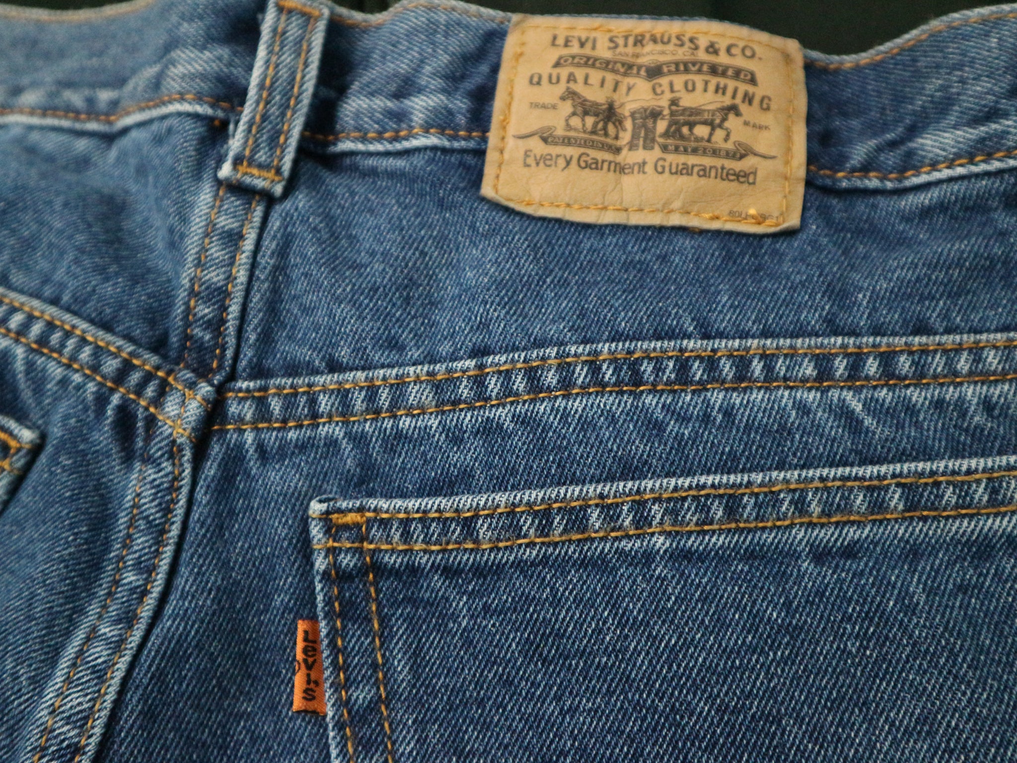 1980S ORANGE TAB LEVIS JEANS / 32X30