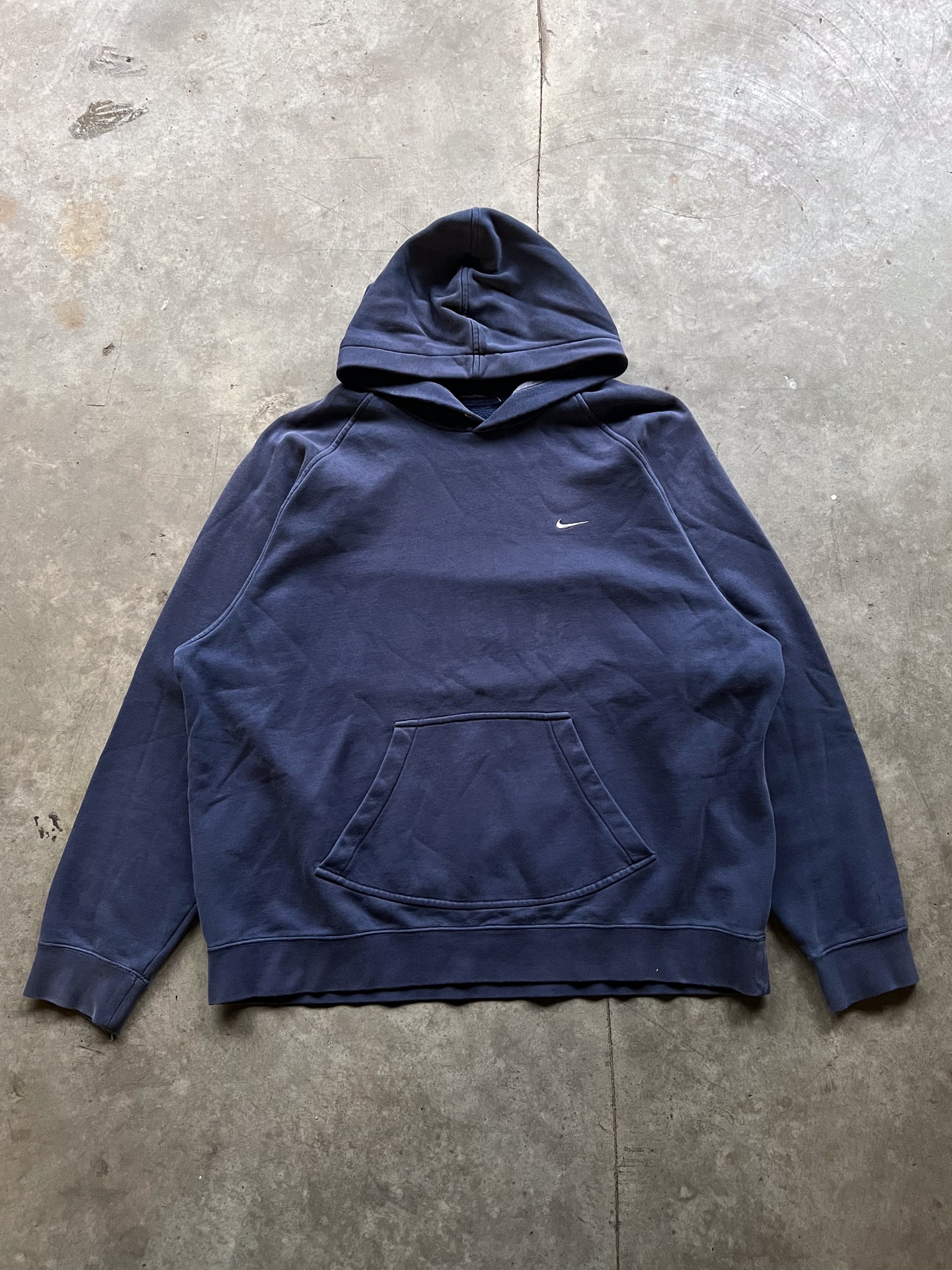 NIKE NAVY CHEST LOGO HOODIE / XLARGE