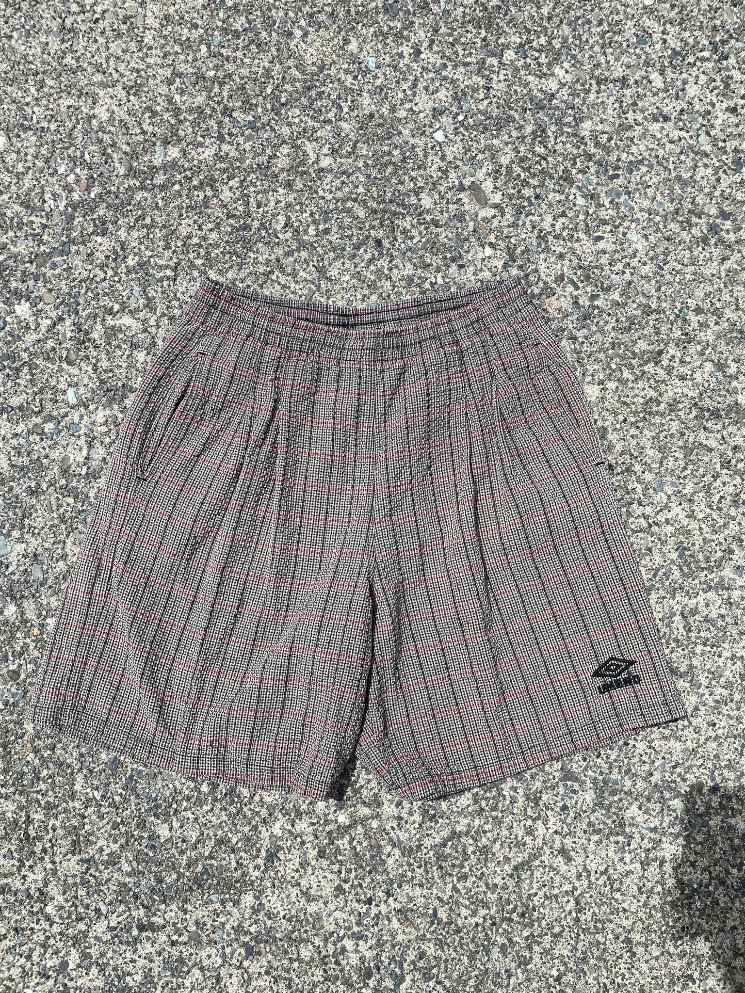 UMBRO PLAID SHORTS / 34