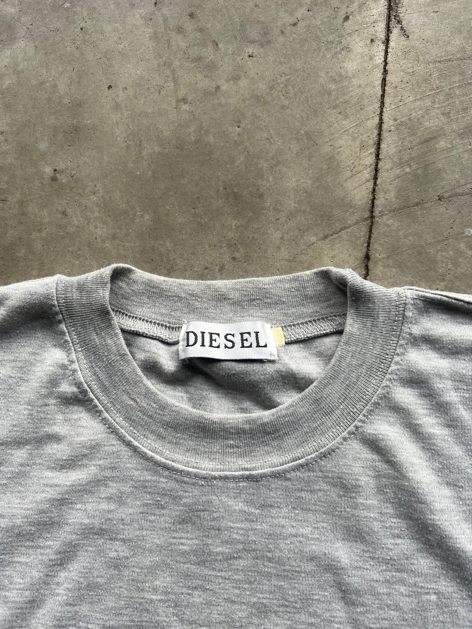 DIESEL TSHIRT / MEDIUM