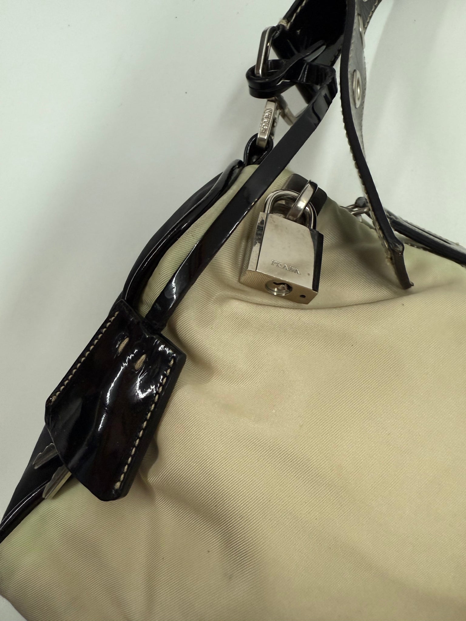 Prada nylon two toned bag / OS