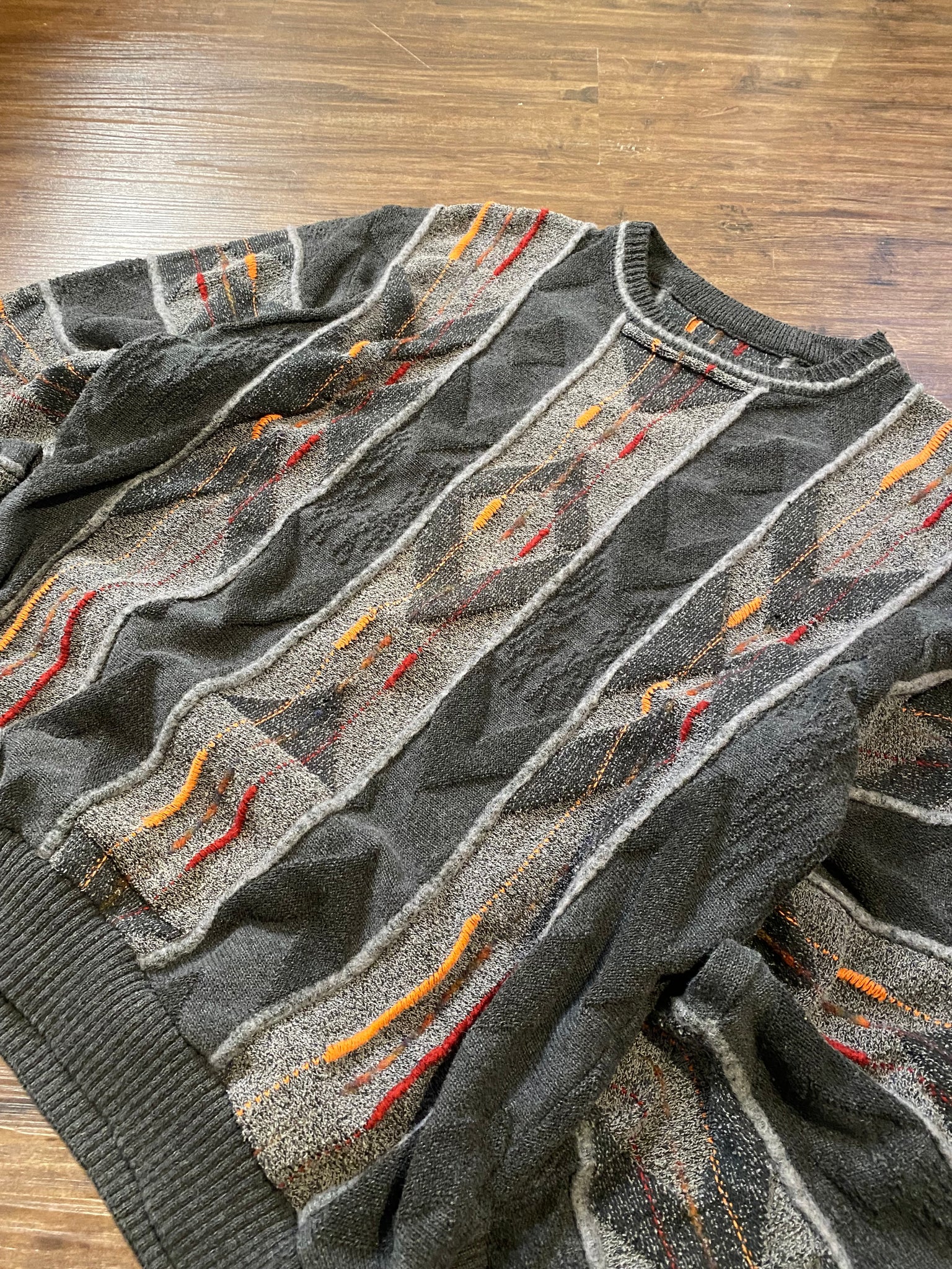 3D COOGI-STYLE KNIT SWEATER / MEDIUM