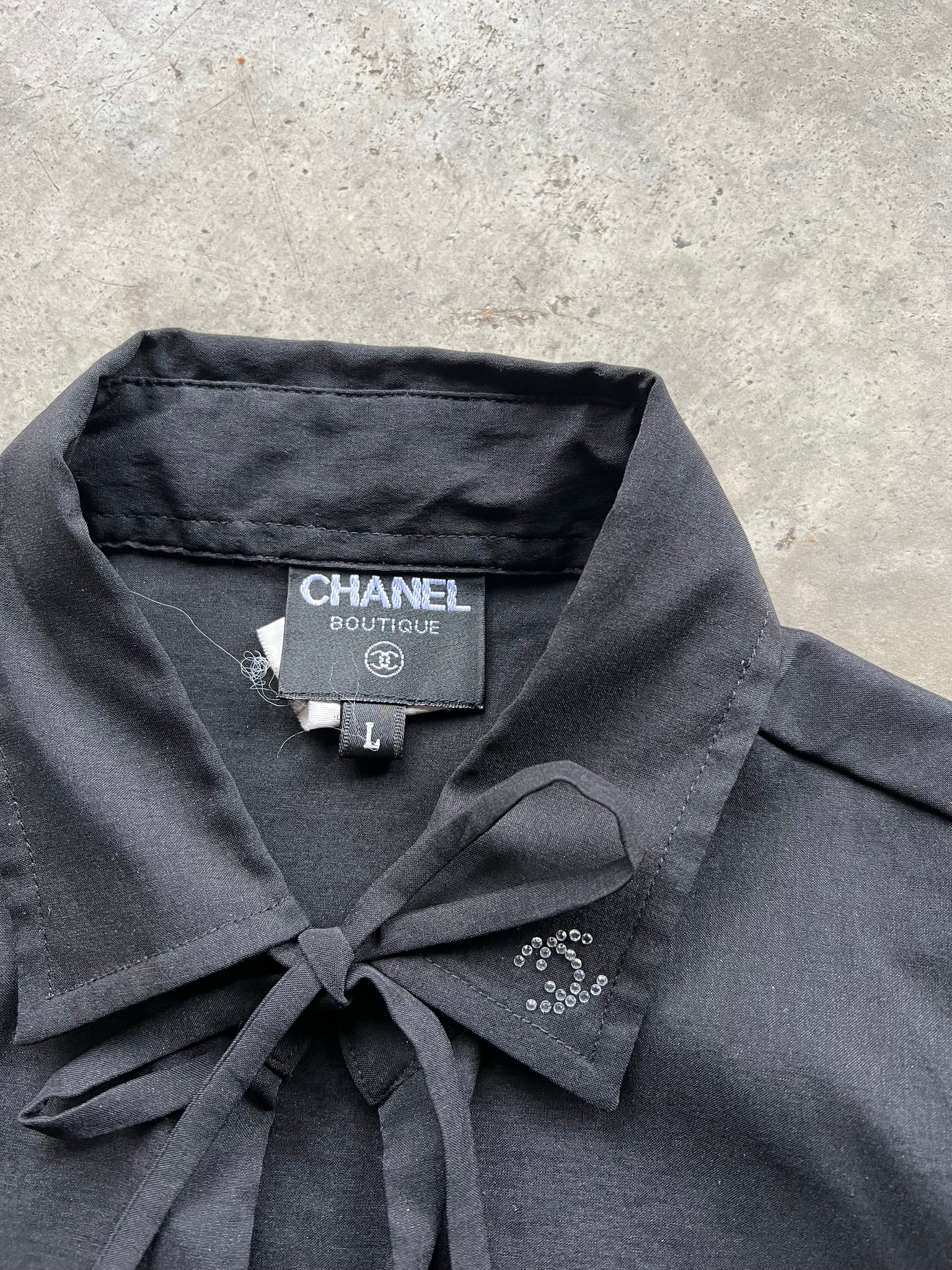 CHANEL BLACK BLOUSE / LARGE