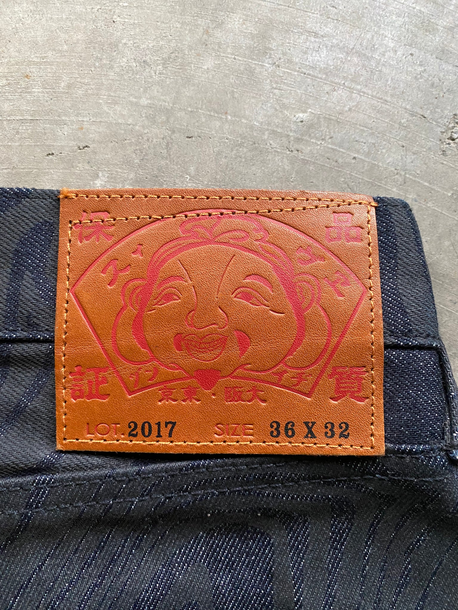 EVISU BLUE WAXED SELVEDGE DENIM / 36X32