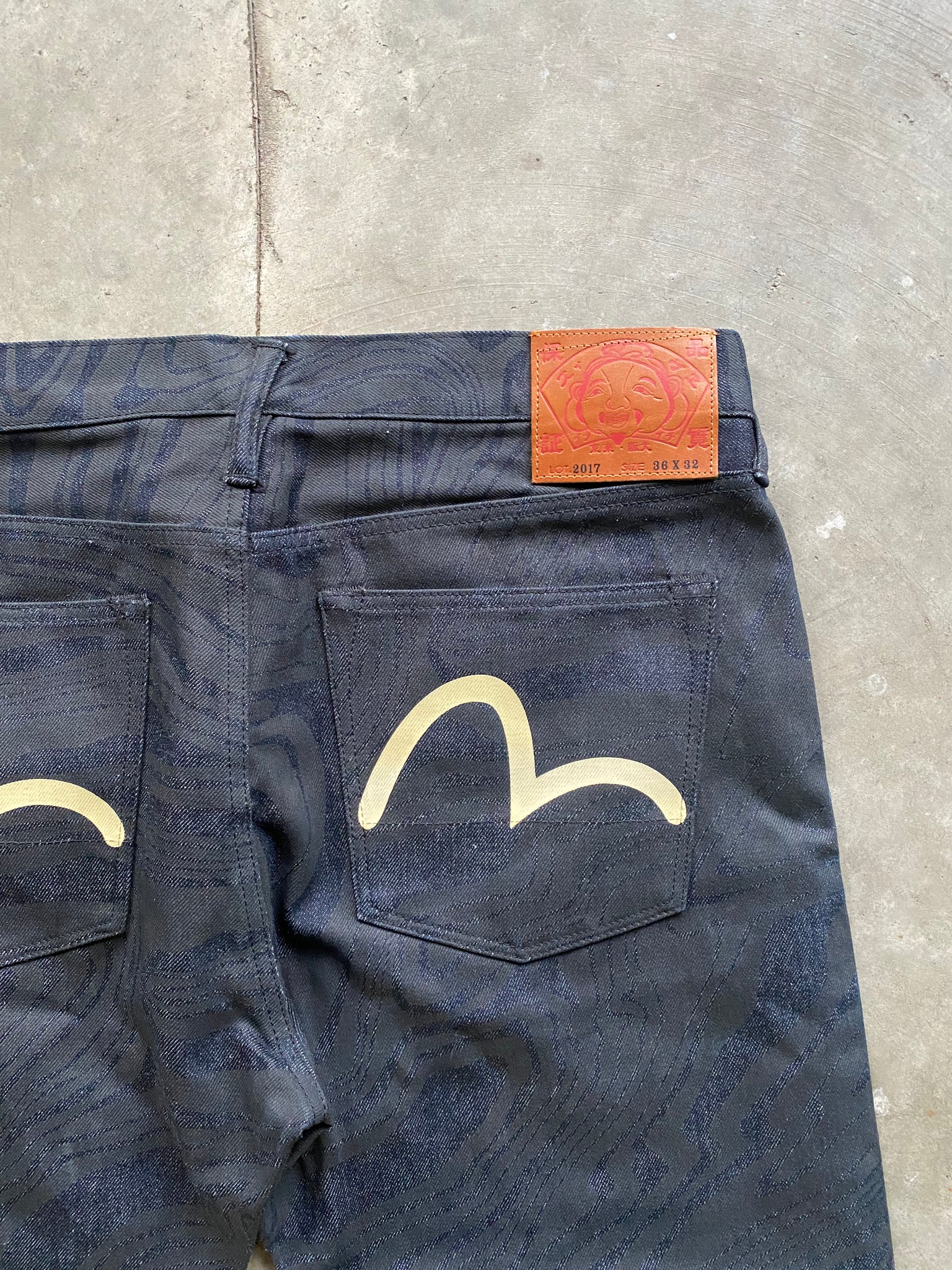 EVISU BLUE WAXED SELVEDGE DENIM / 36X32