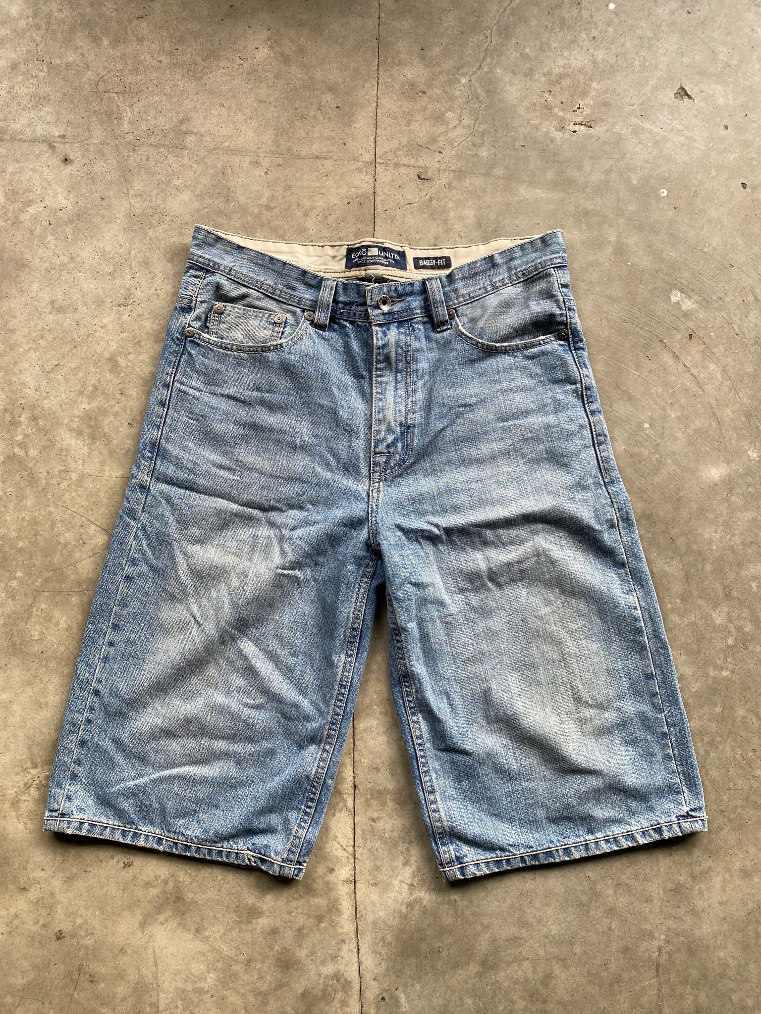 ECKO BAGGY LIGHTWASH JORTS / 36