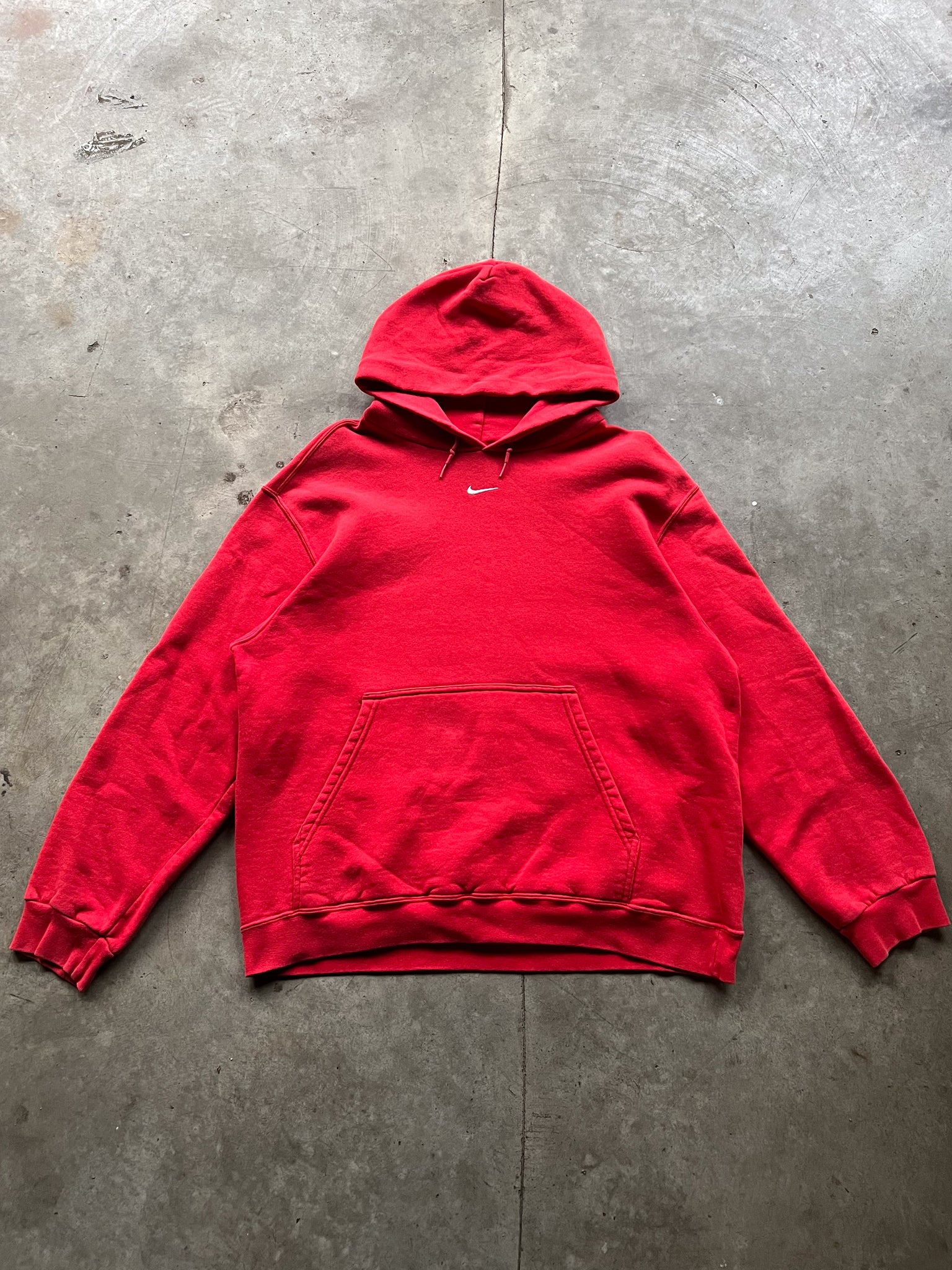 2000s NIKE RED MIDDLE SWOOSH HOODIE / LARGE