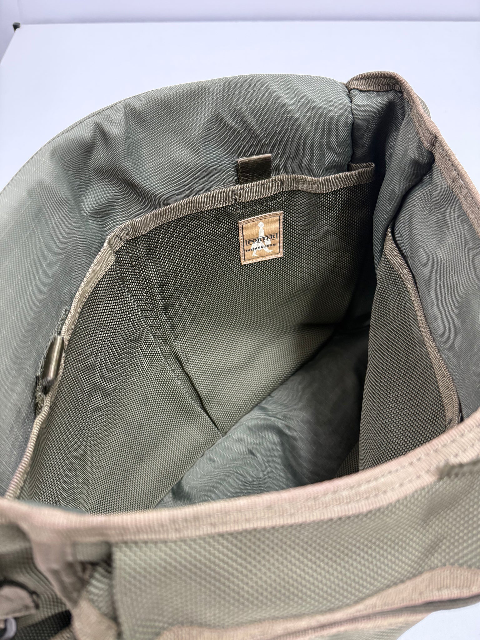 Porter Green shoulder bag Japanese archive gorpcore streetwear front detail