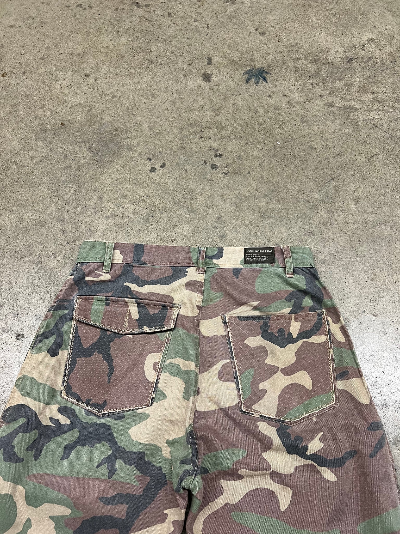 2000S STUSSY CAMO MILITARY PANTS / 32X30