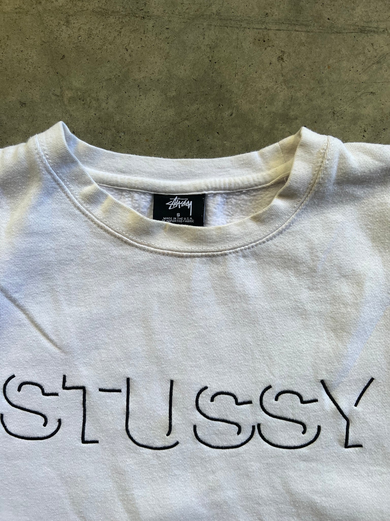 STUSSY WHITE LOGO CREWNECK / SMALL