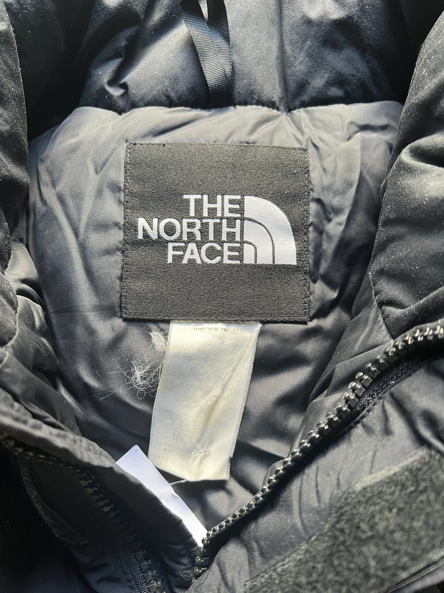 TNF BLACK VEST WITH HOOD / XLARGE