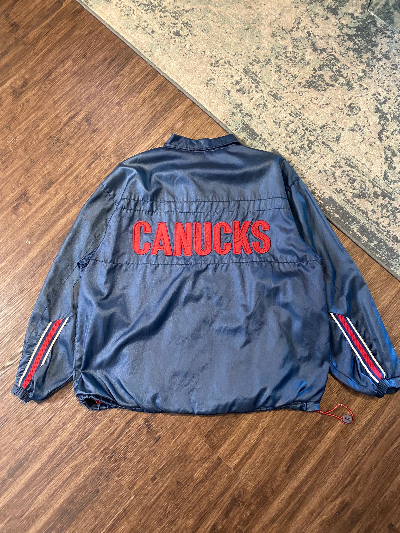 CANUCKS COACH JACKET BY PROPLAYER / LARGE