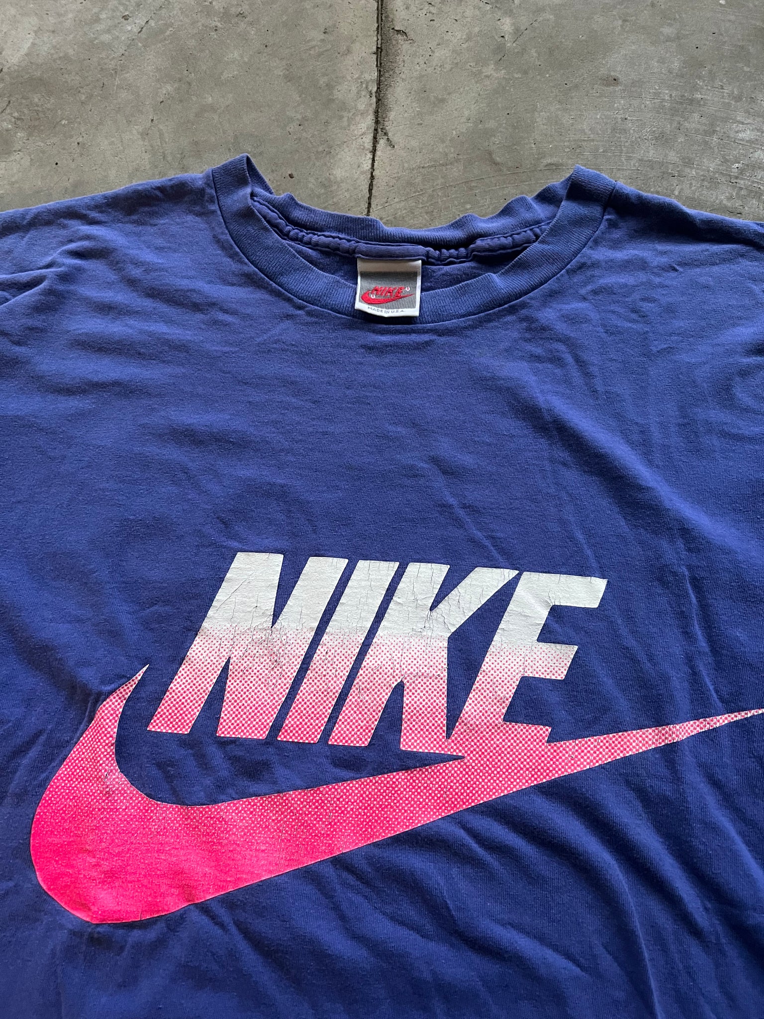 NIKE BLUE/PINK LOGO TSHIRT / LARGE