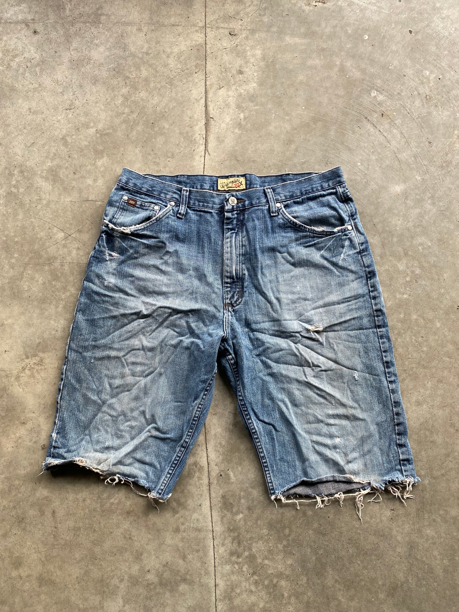 WRANGLER CUT OFF DENIM SHORTS / 36