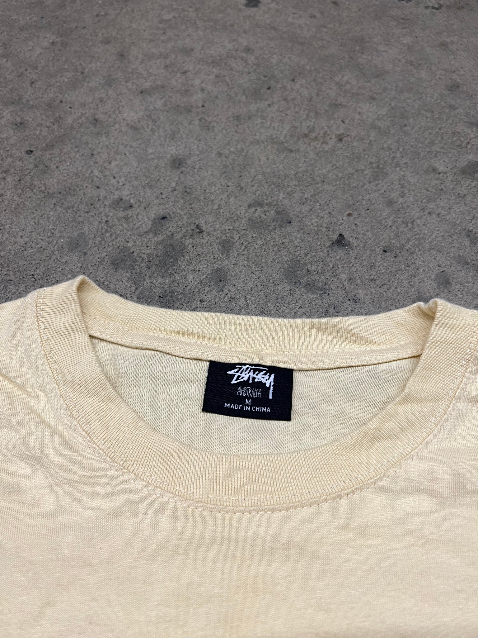 STUSSY HANDLE WITH CARE TEE / MEDIUM