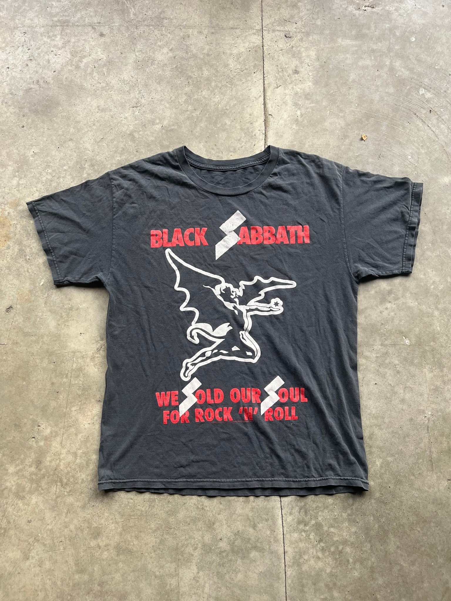 BLACK SABBATH TSHIRT / MEDIUM