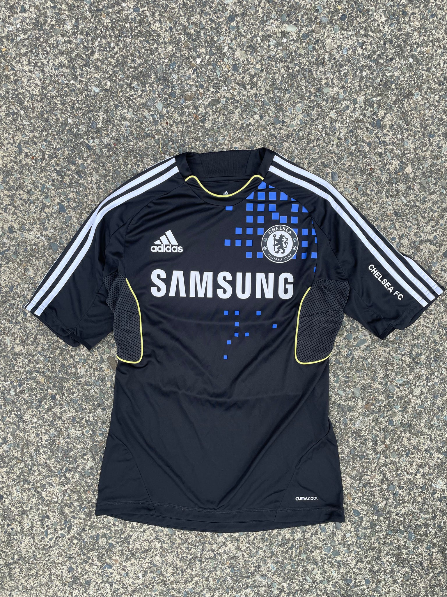 ADIDAS SAMSUNG SOCCER JERSEY / LARGE