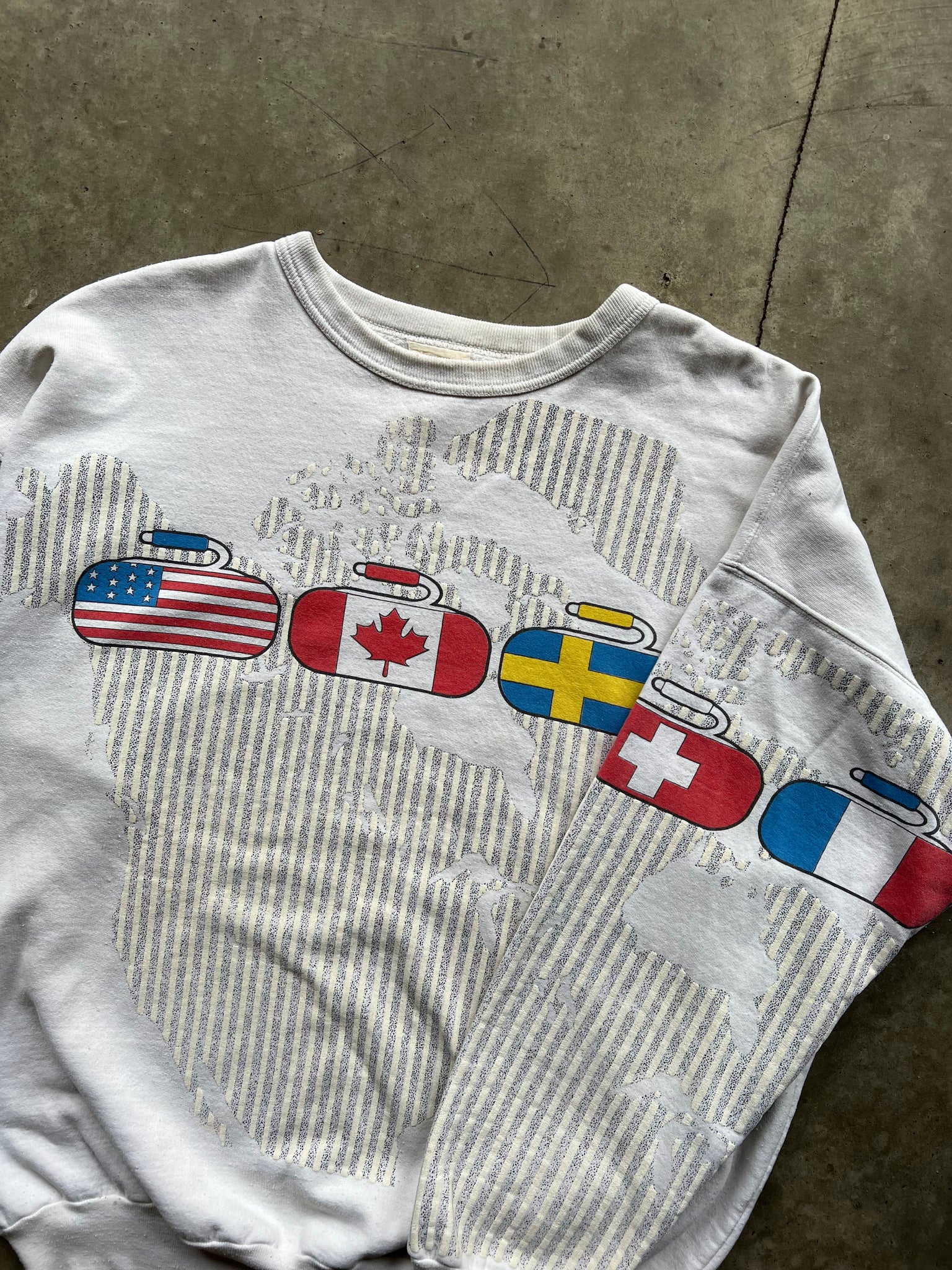 1990S WORLD CURLING CREWNECK / XLARGE