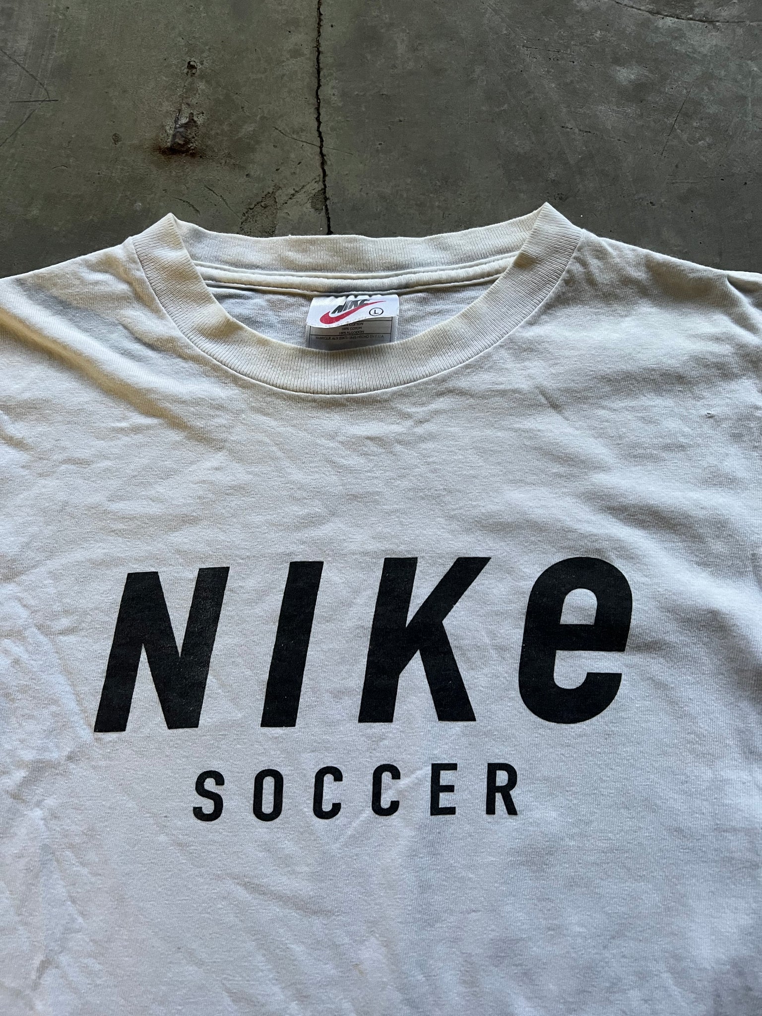 NIKE SOCCER TSHIRT / LARGE