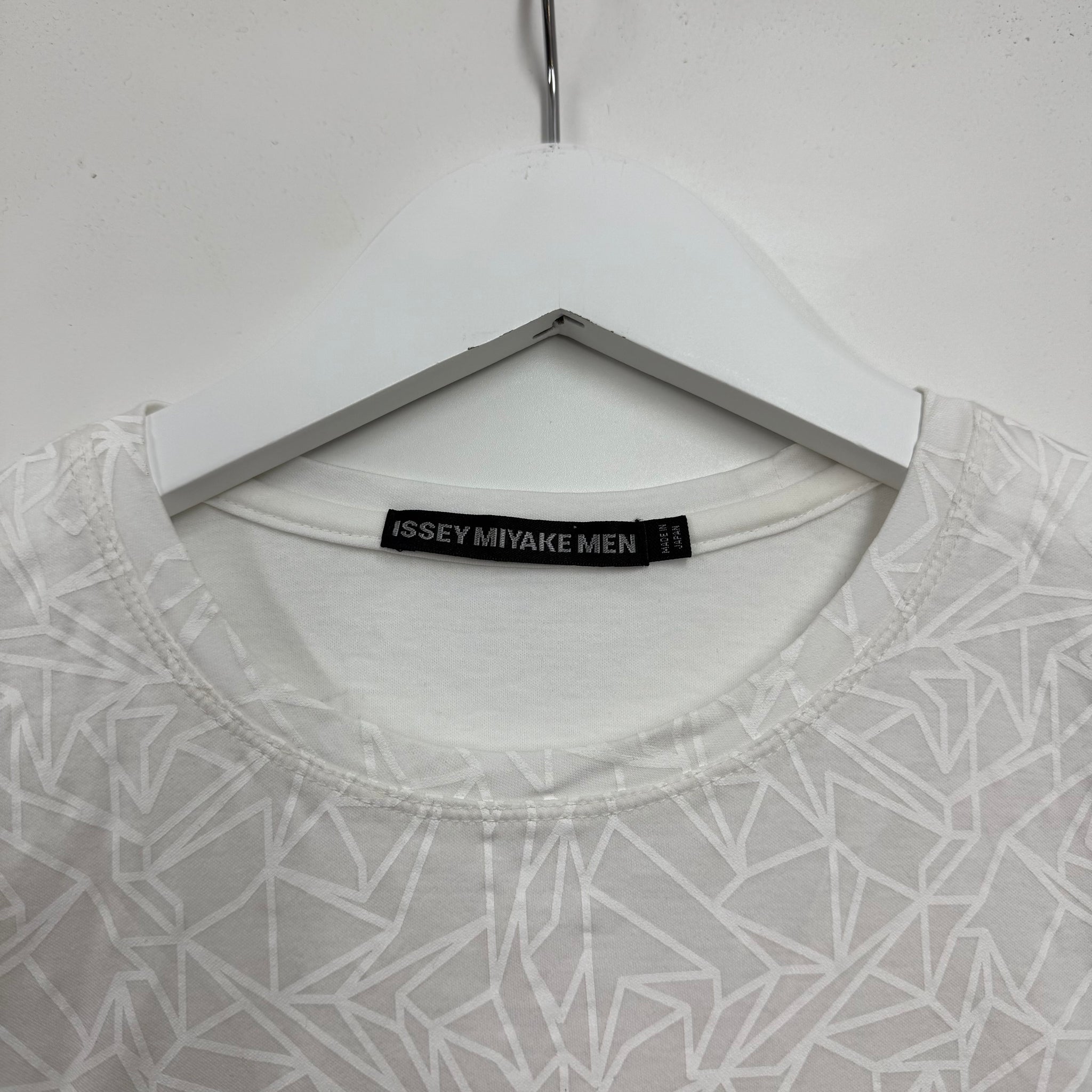 issey miyake geometric tee / Small