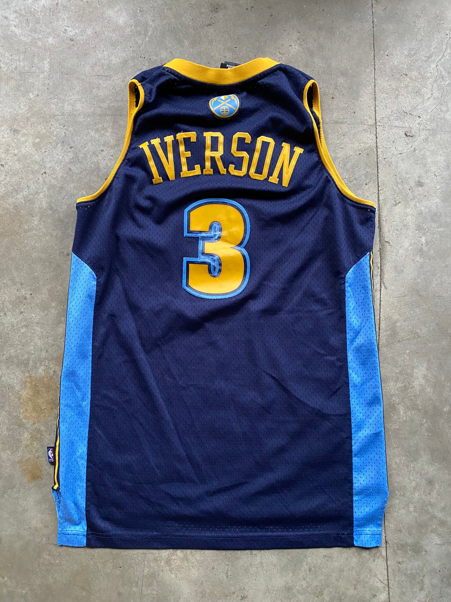 ADIDAS IVERSON NUGGETS JERSEY / MEDIUM