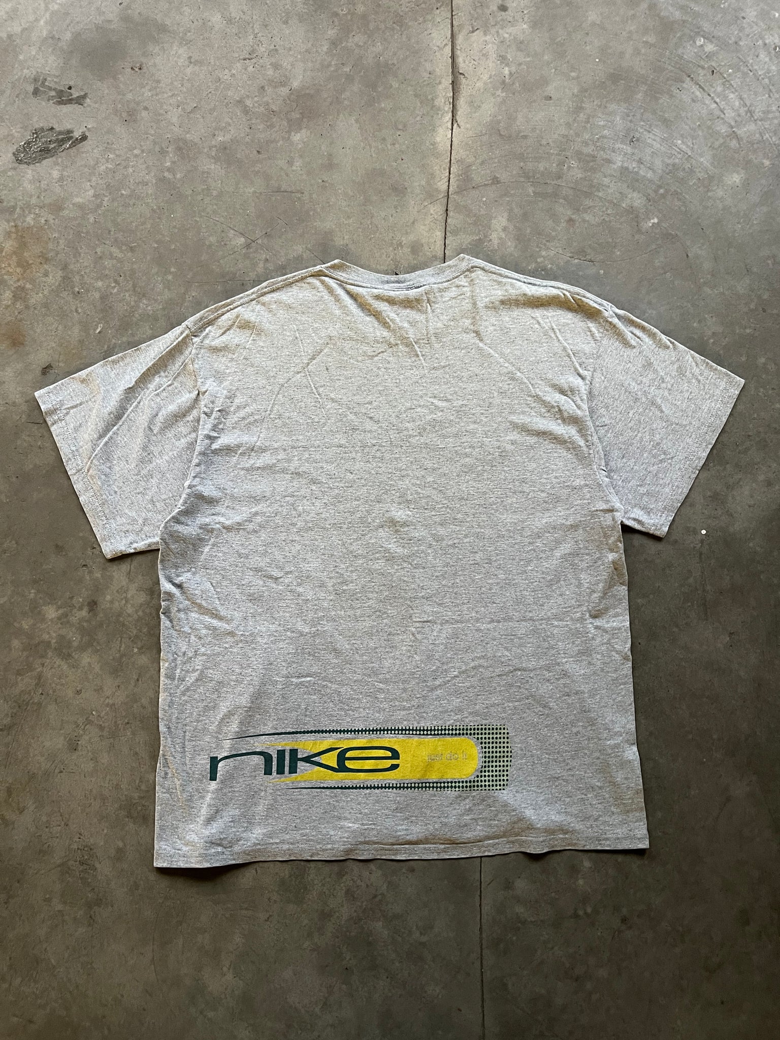 NIKE GREY TSHIRT / LARGE