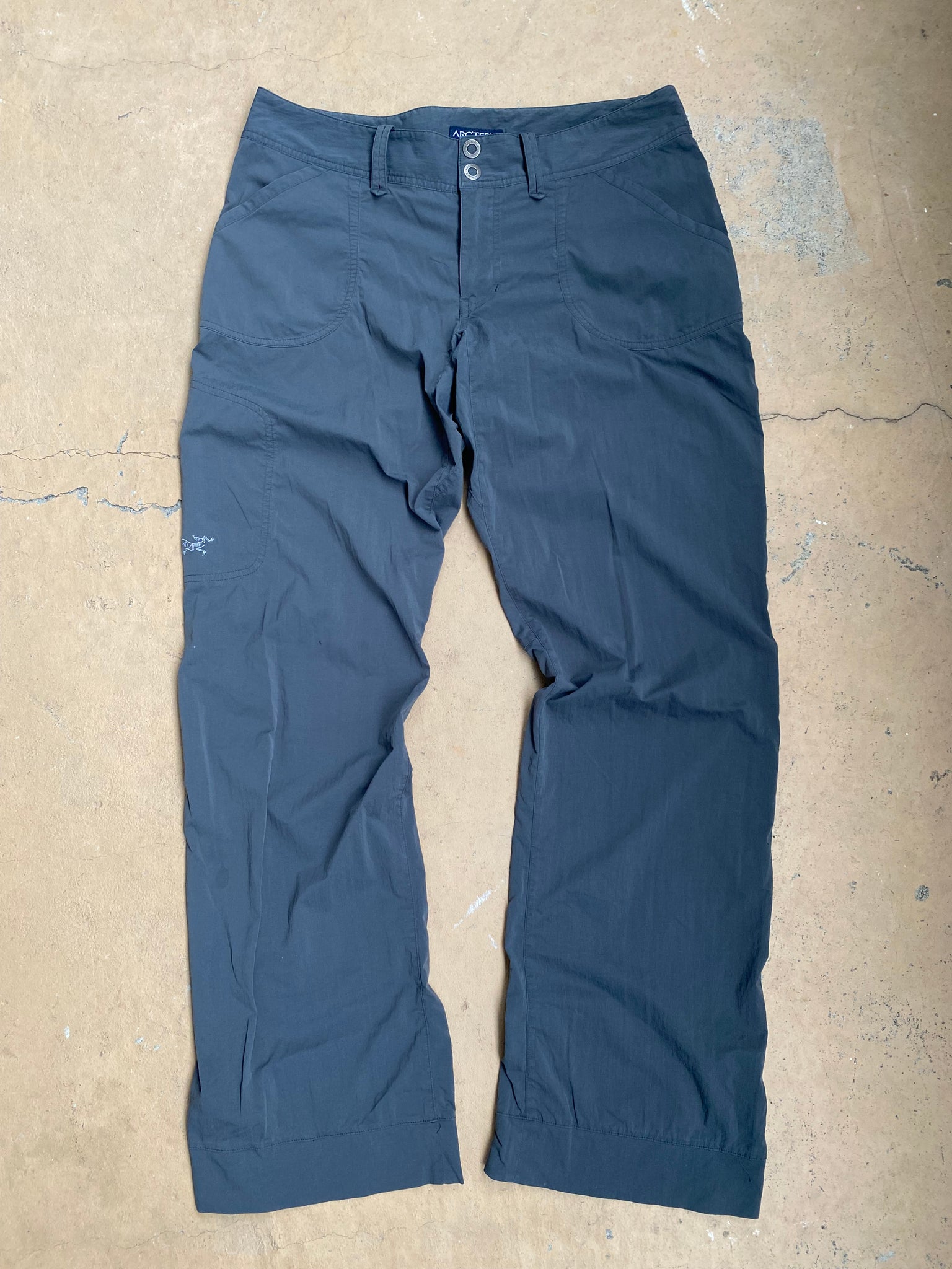 ARCTERYX WOMENS GREY TREK PANTS / 32X32