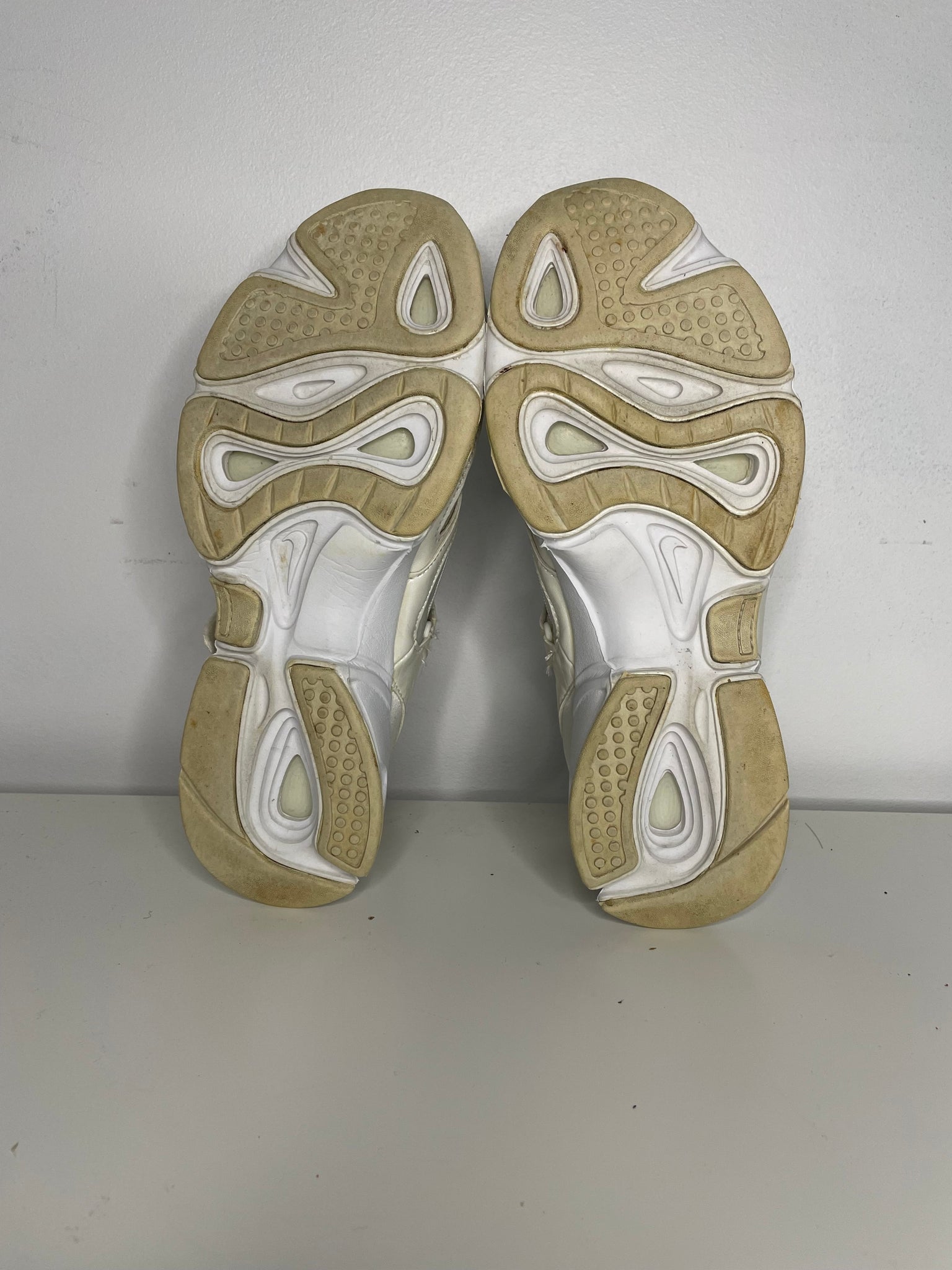 NIKE STRAPPY FLATS / W6.5