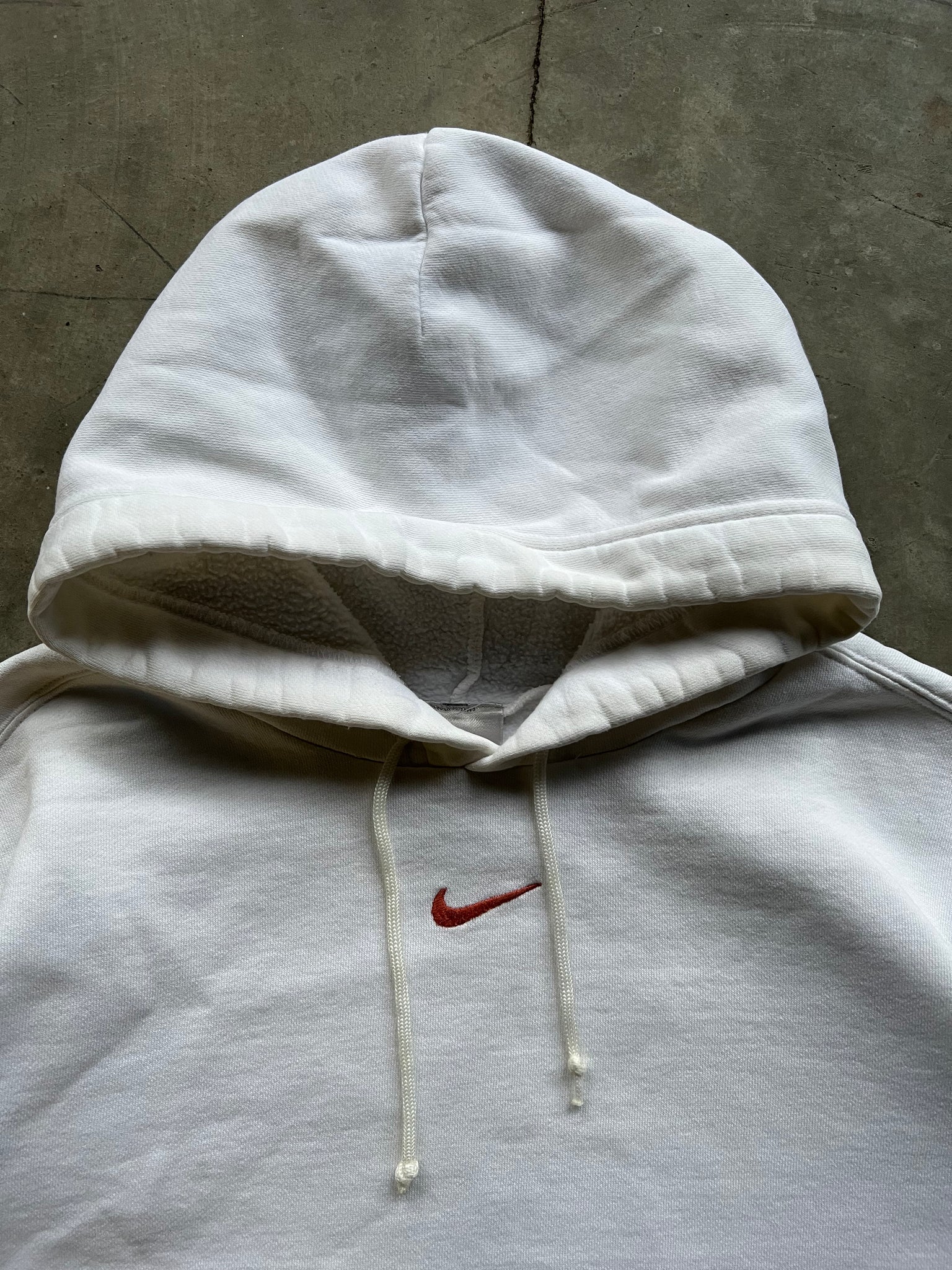 2000s NIKE WHITE MIDDLE SWOOSH HOODIE / LARGE