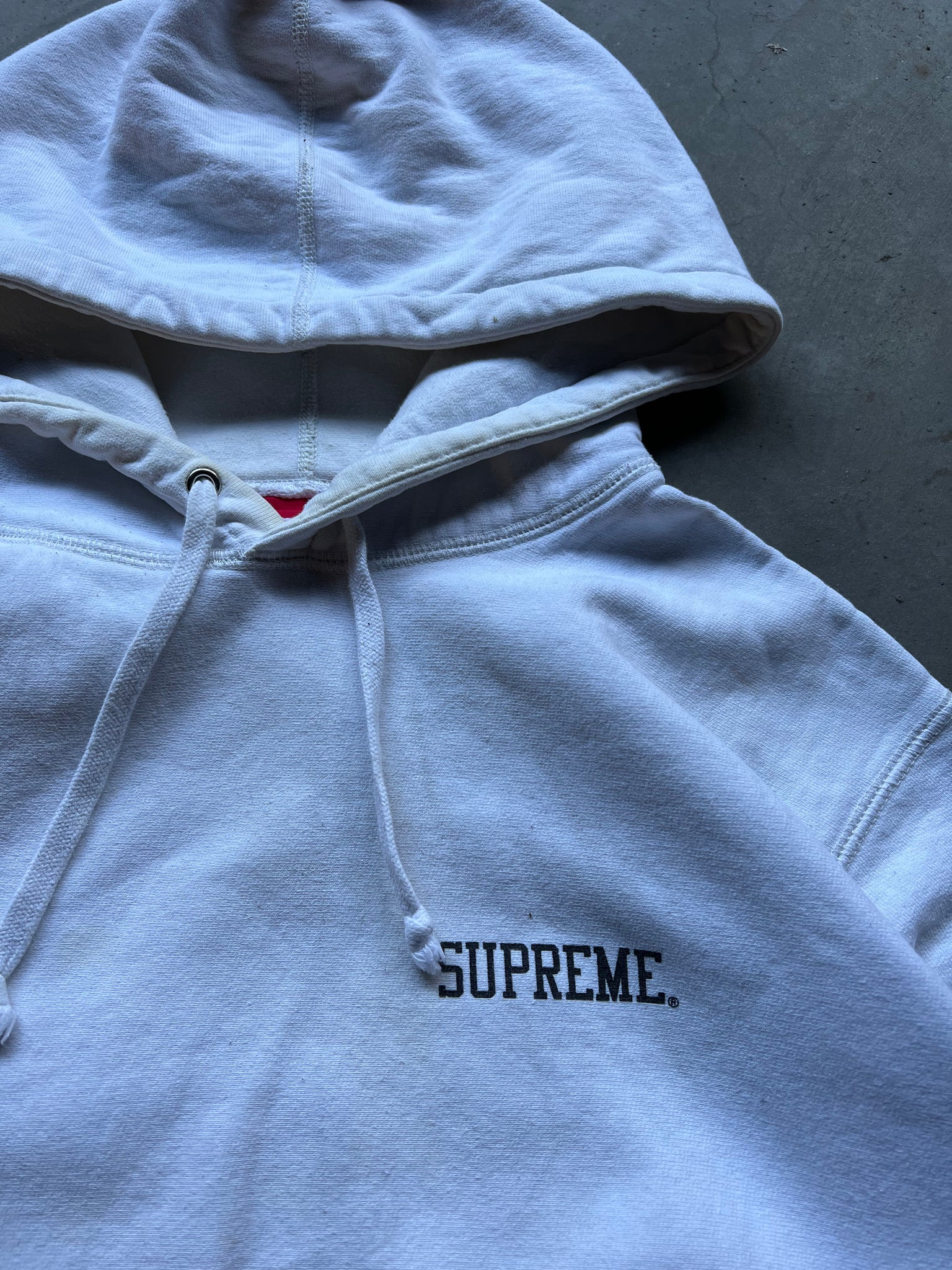 SUPREME RUFF RYDERS HOODIE / LARGE