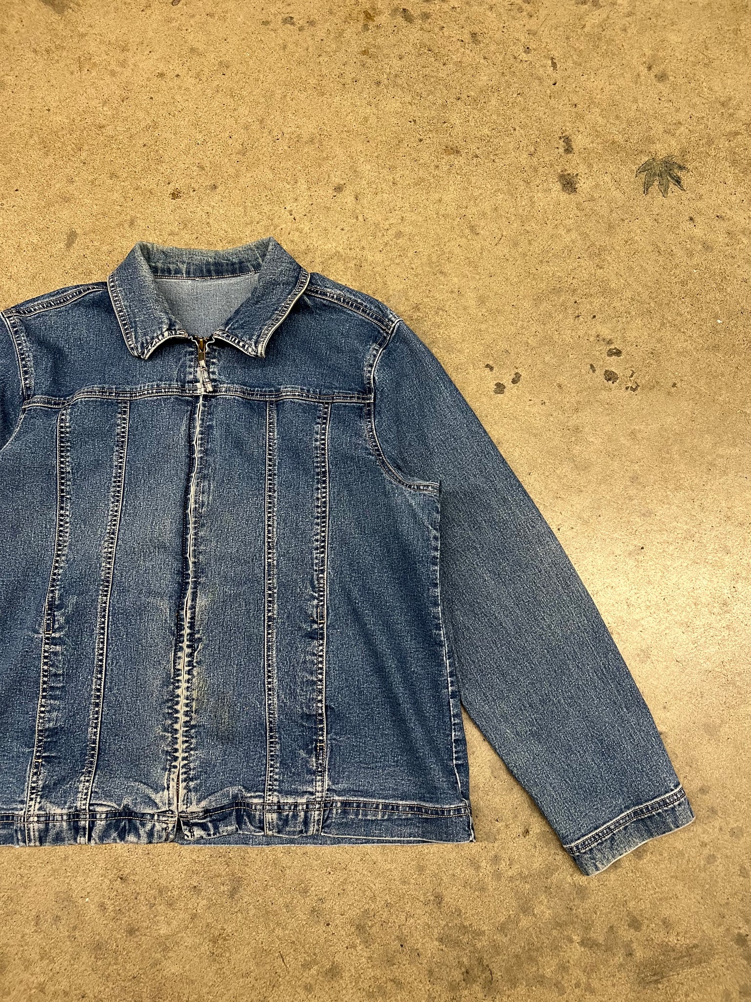 ZIPUP DENIM JACKET / MEDIUM