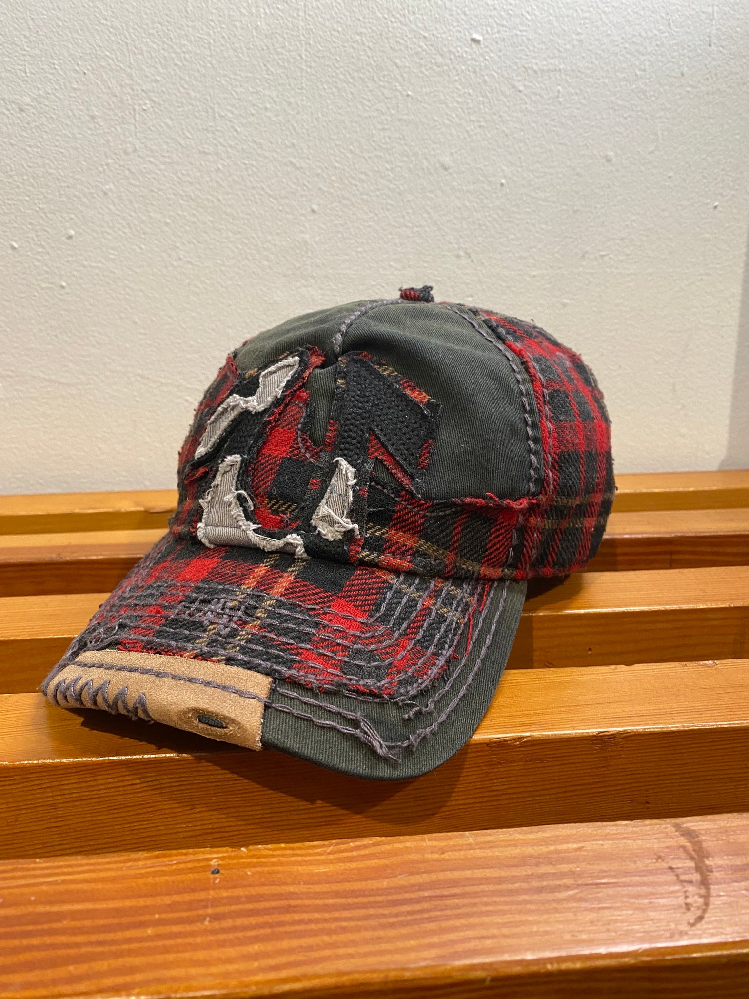 TRUE RELIGION PLAID TRUCKER HAT