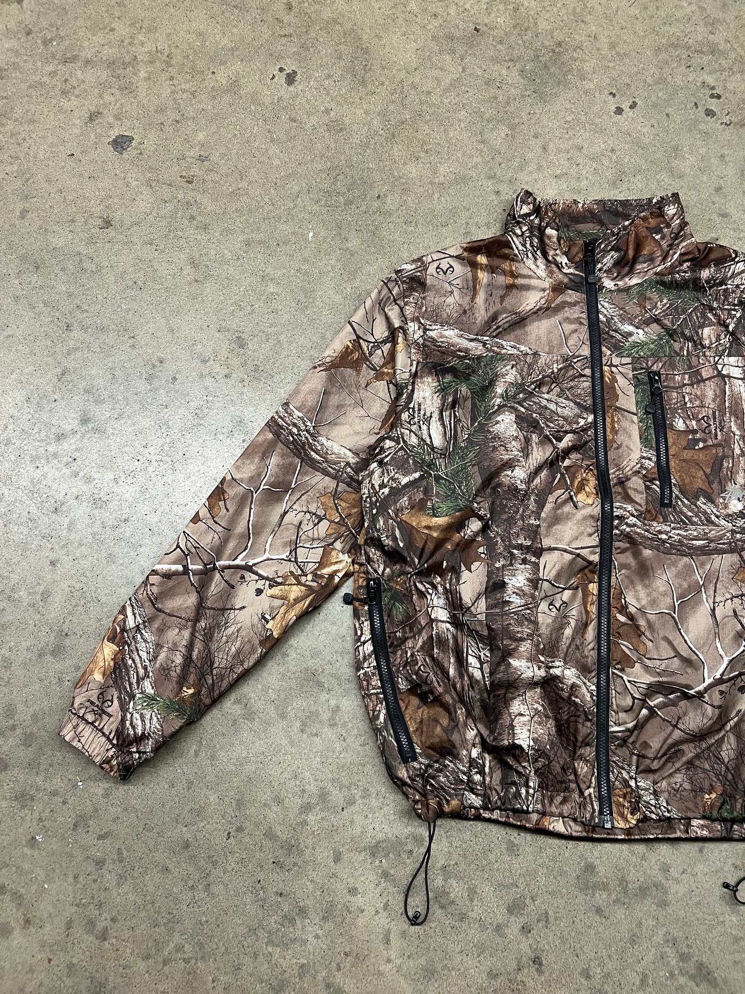 STUSSY MICRO-RIP REALTREE WINDBREAKER / LARGE