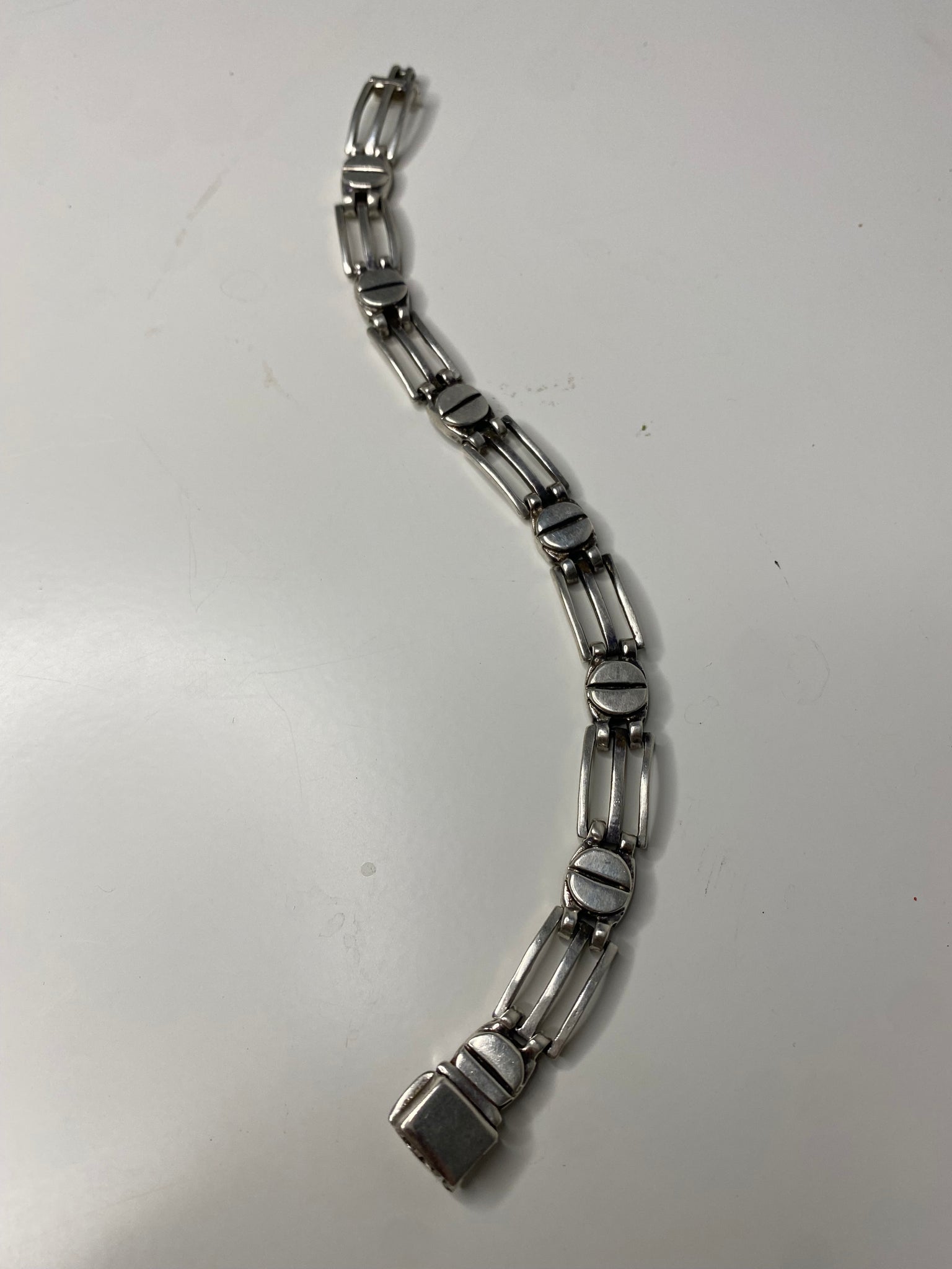 Biker style .925 silver interlocking clasp bracelet