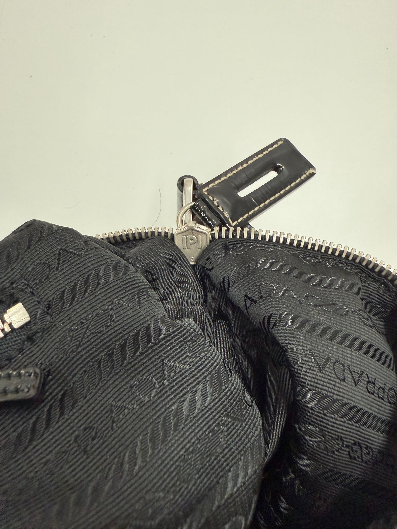 Prada nylon two toned bag / OS