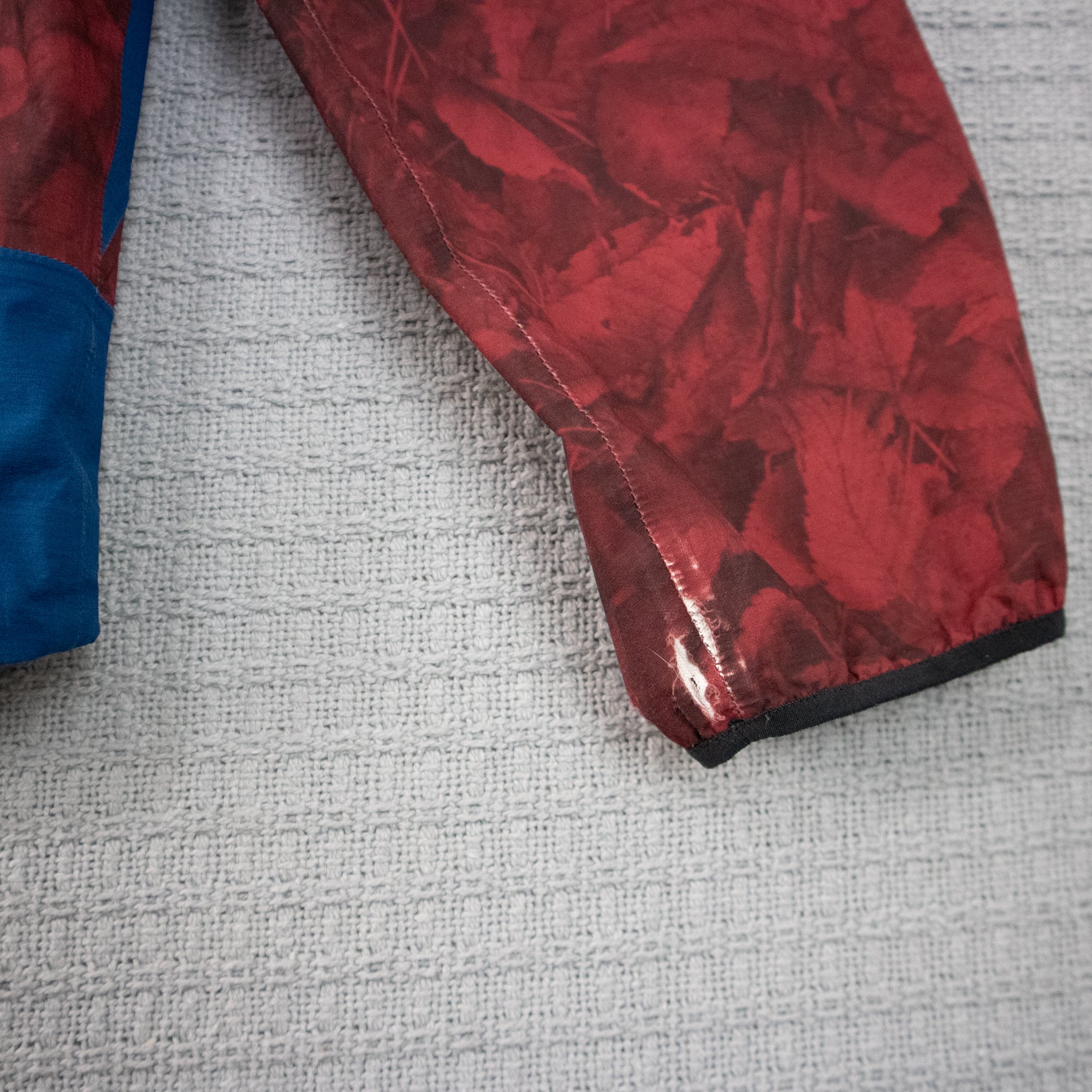 Undercover x Nike Gyakusou Red Camo Leaf Jacket / Medium – Fish