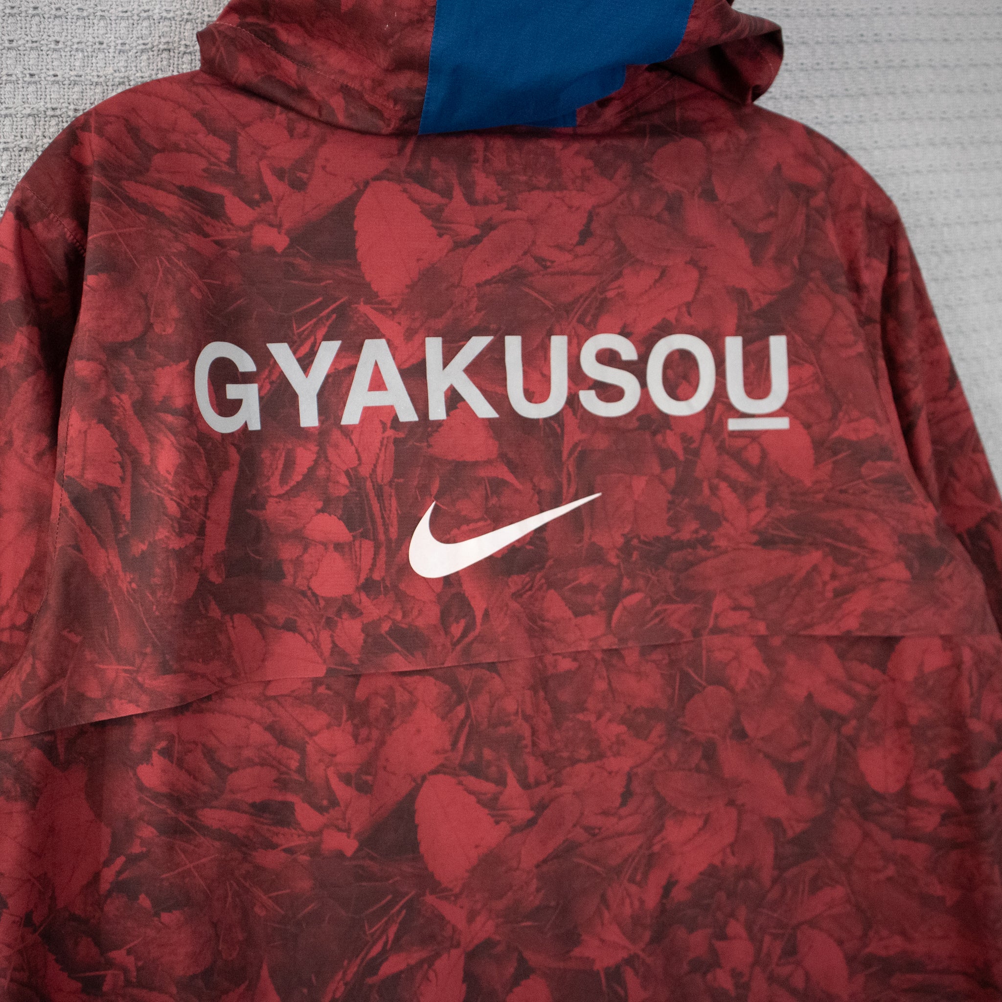 Undercover x Nike Gyakusou Red Camo Leaf Jacket / Medium – Fish